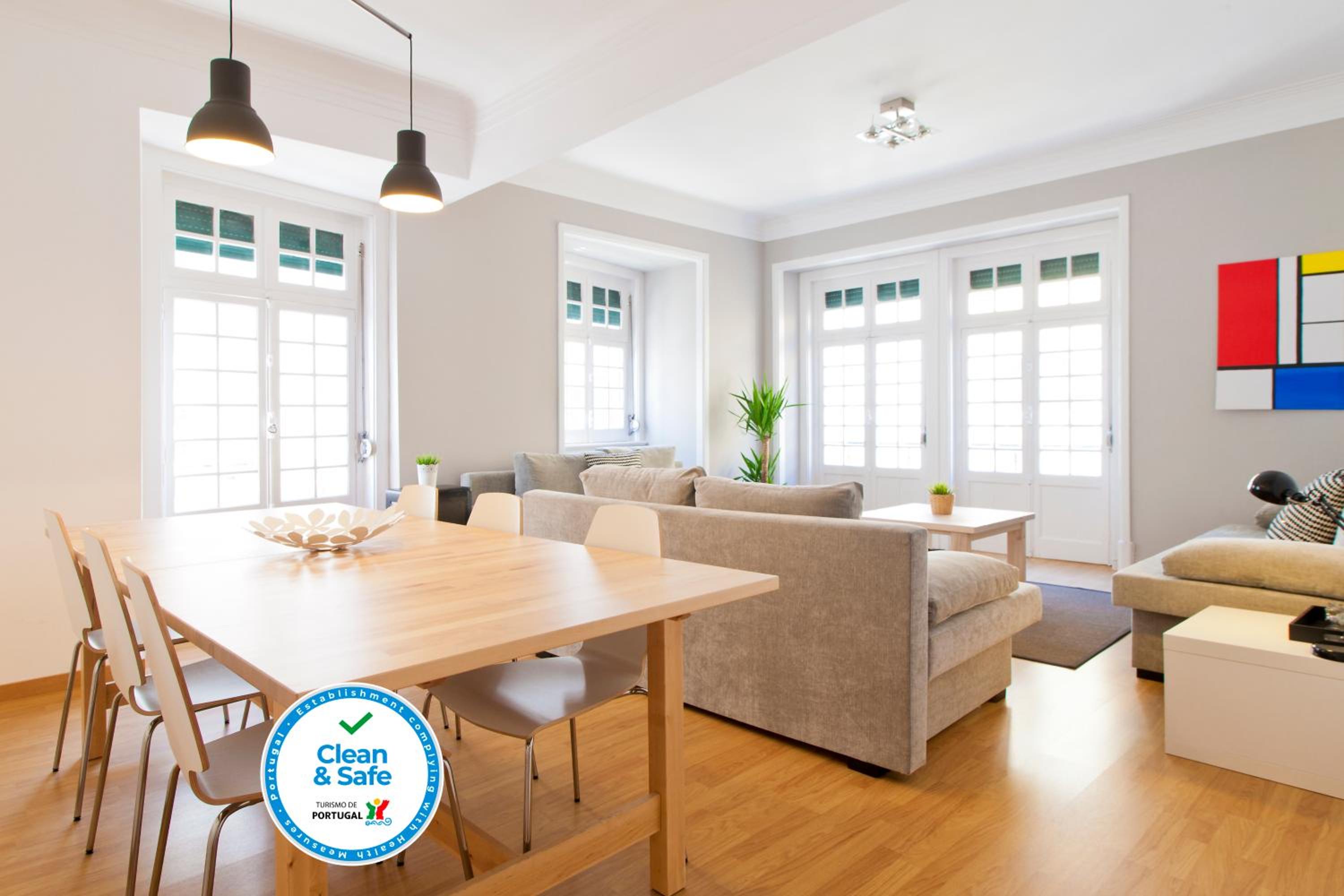5-Bedroom Large Apartment - 2nd Floor