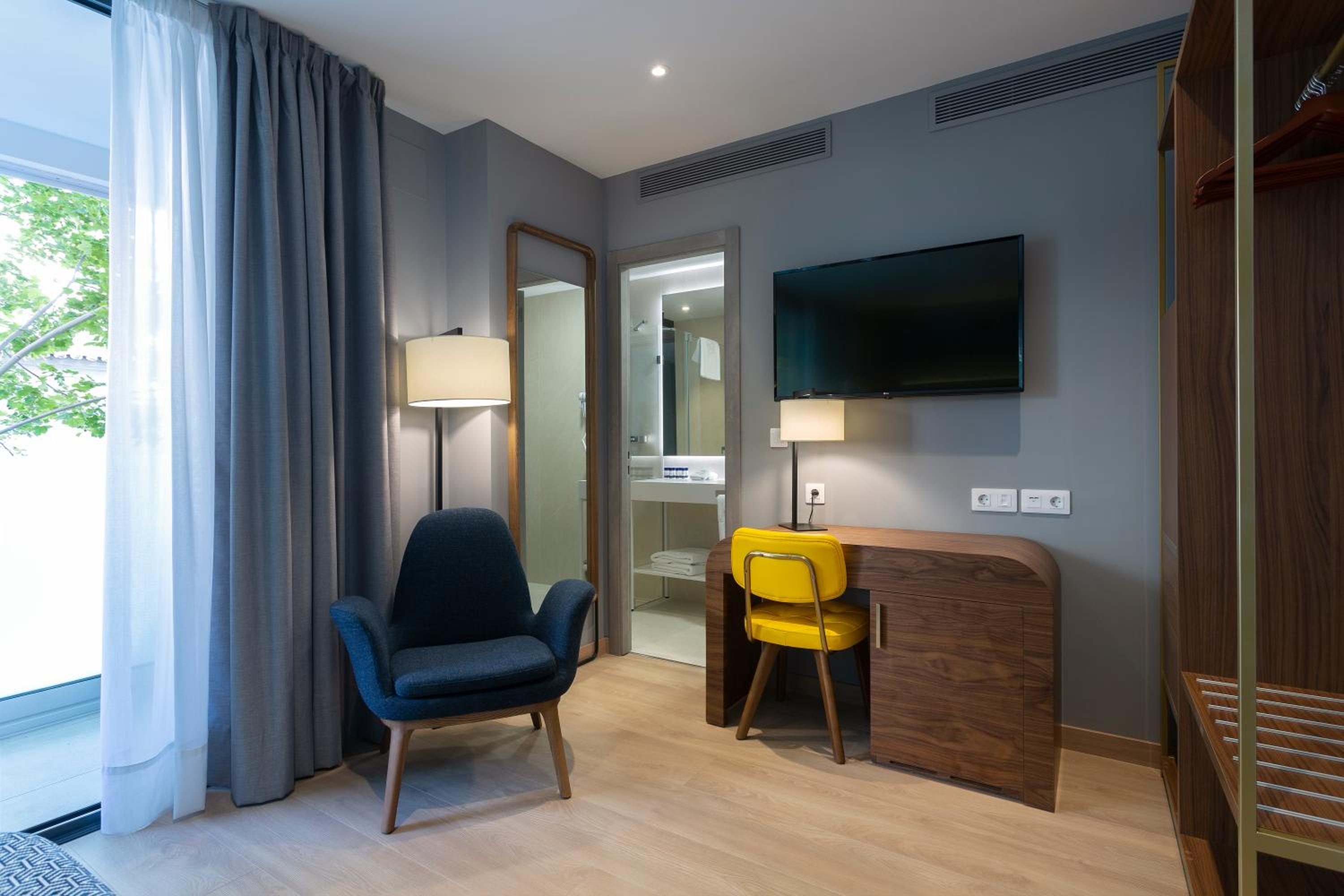 Double Room with Terrace - Photo 12