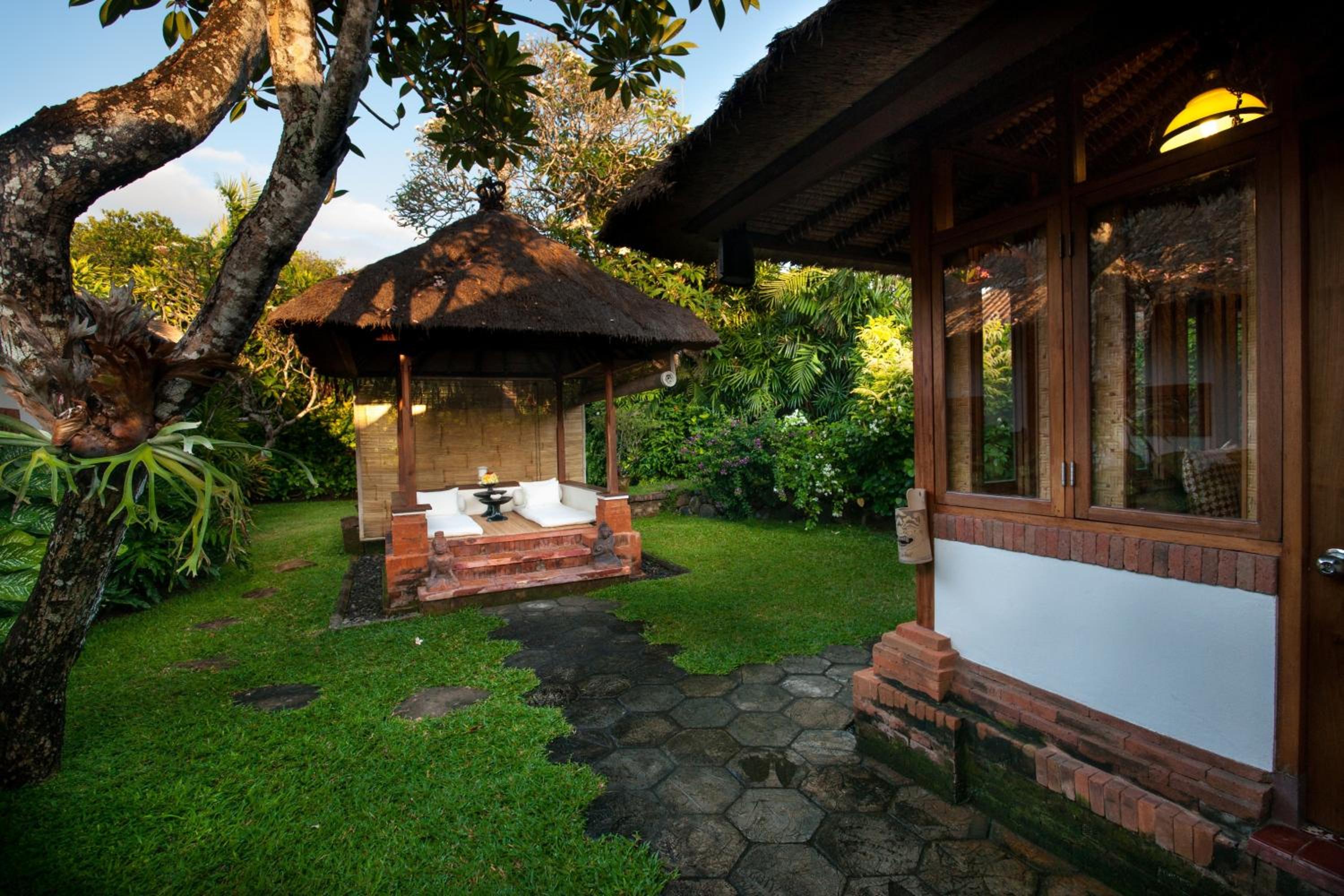 Village Bungalow photo 2