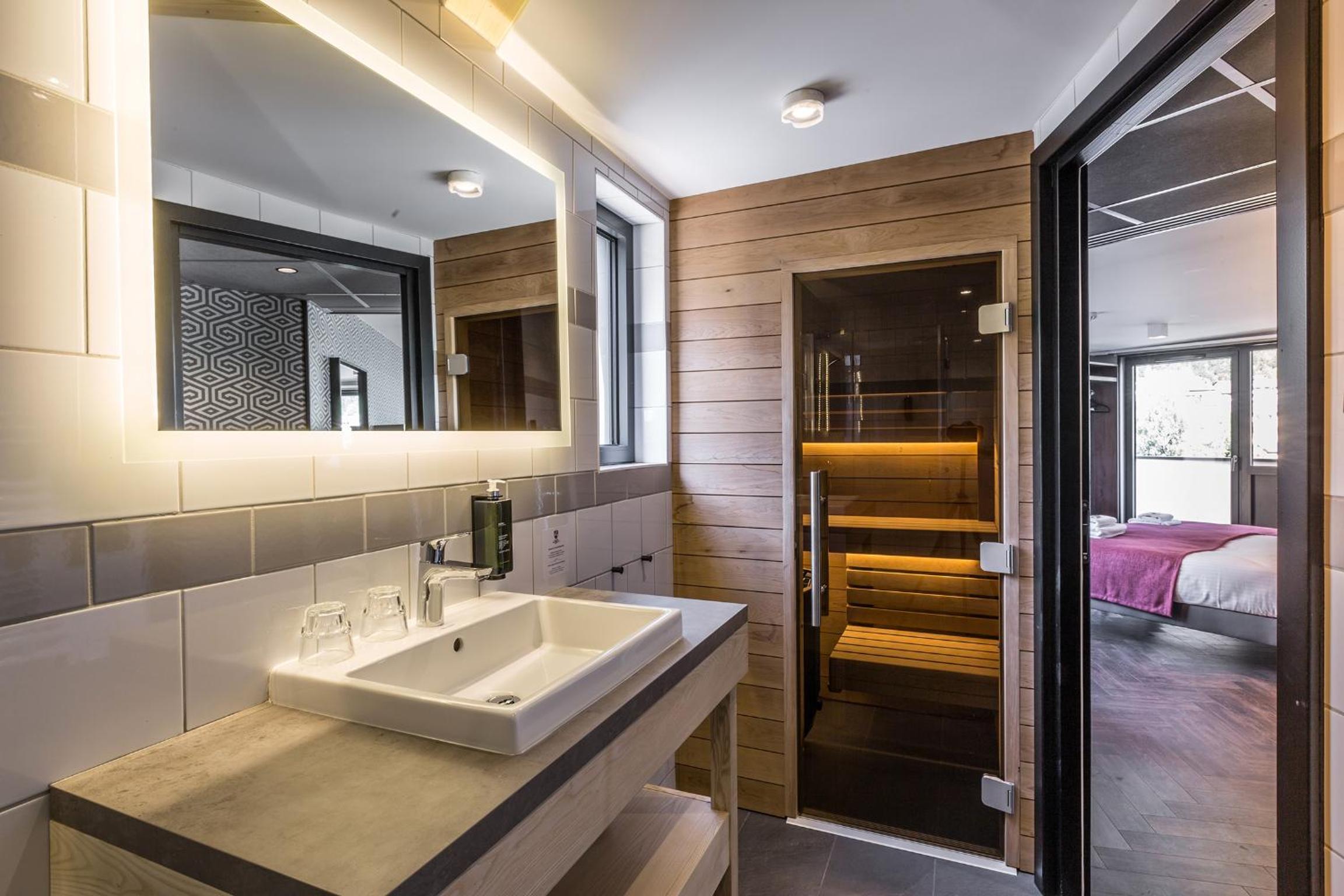 Suite Summit with balcony and Sauna photo 3
