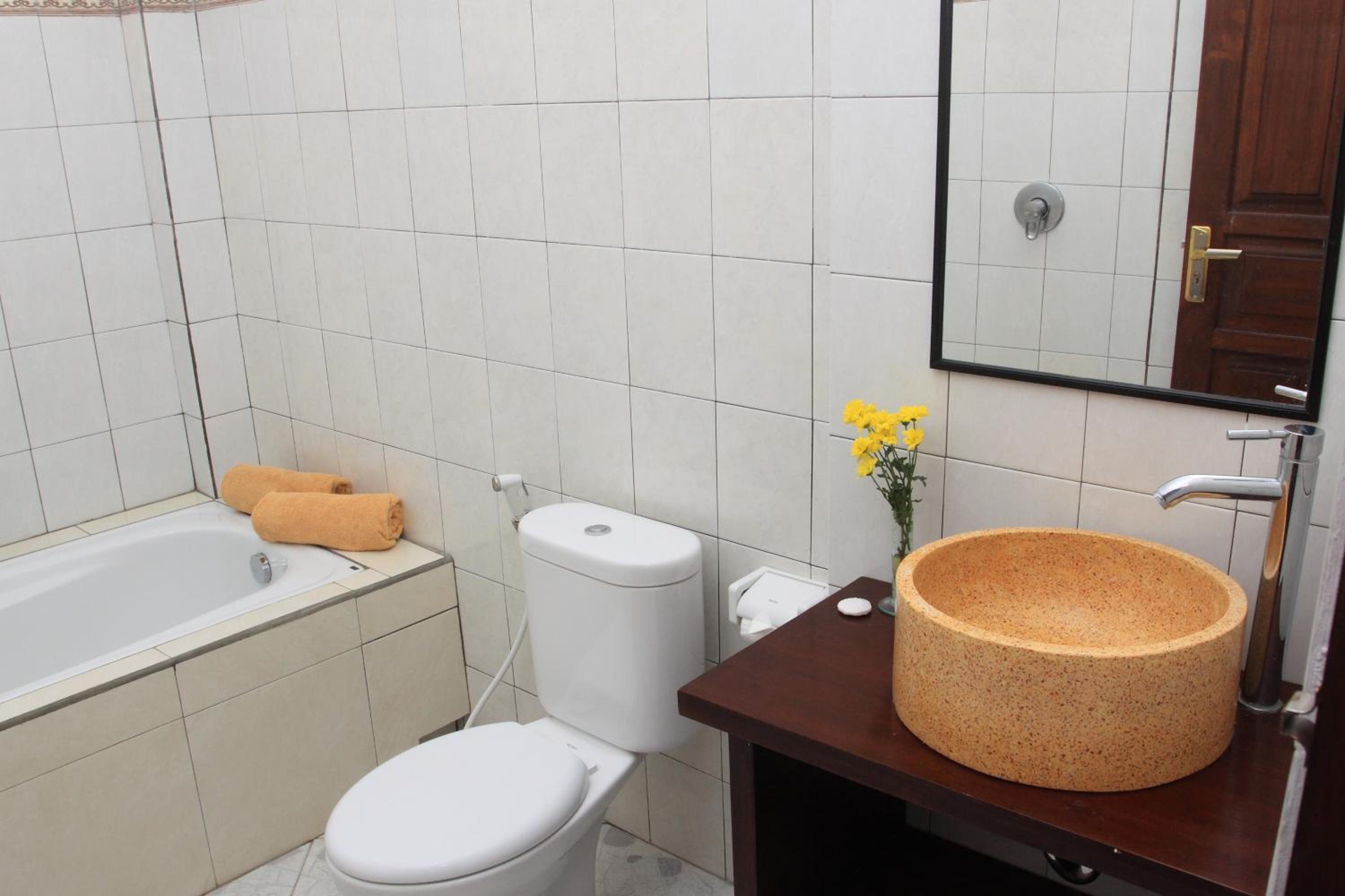 Standard Double or Twin Room - Photo 4