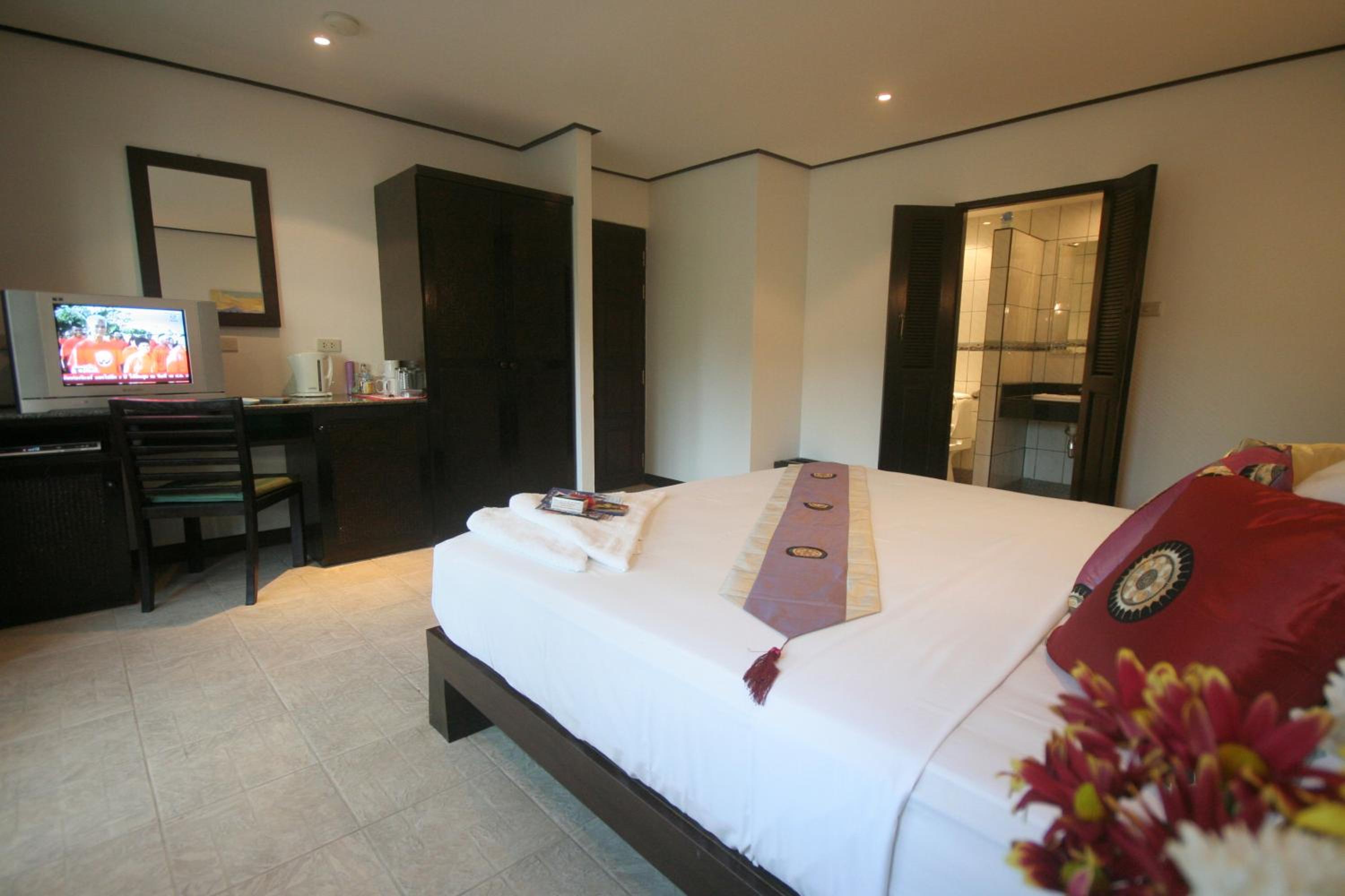 Superior King Room photo 2