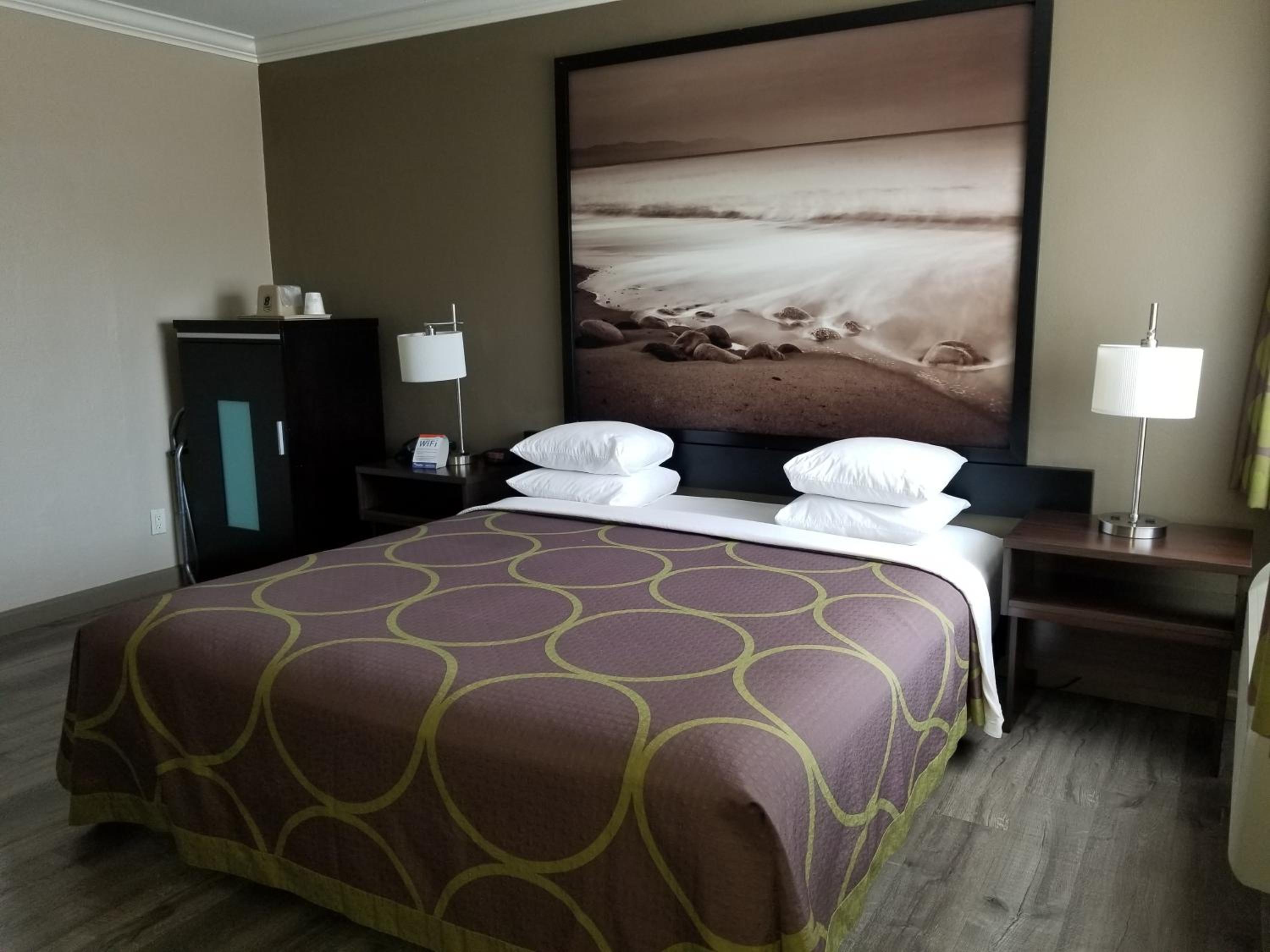 King Room - Mobility Access/Non-Smoking