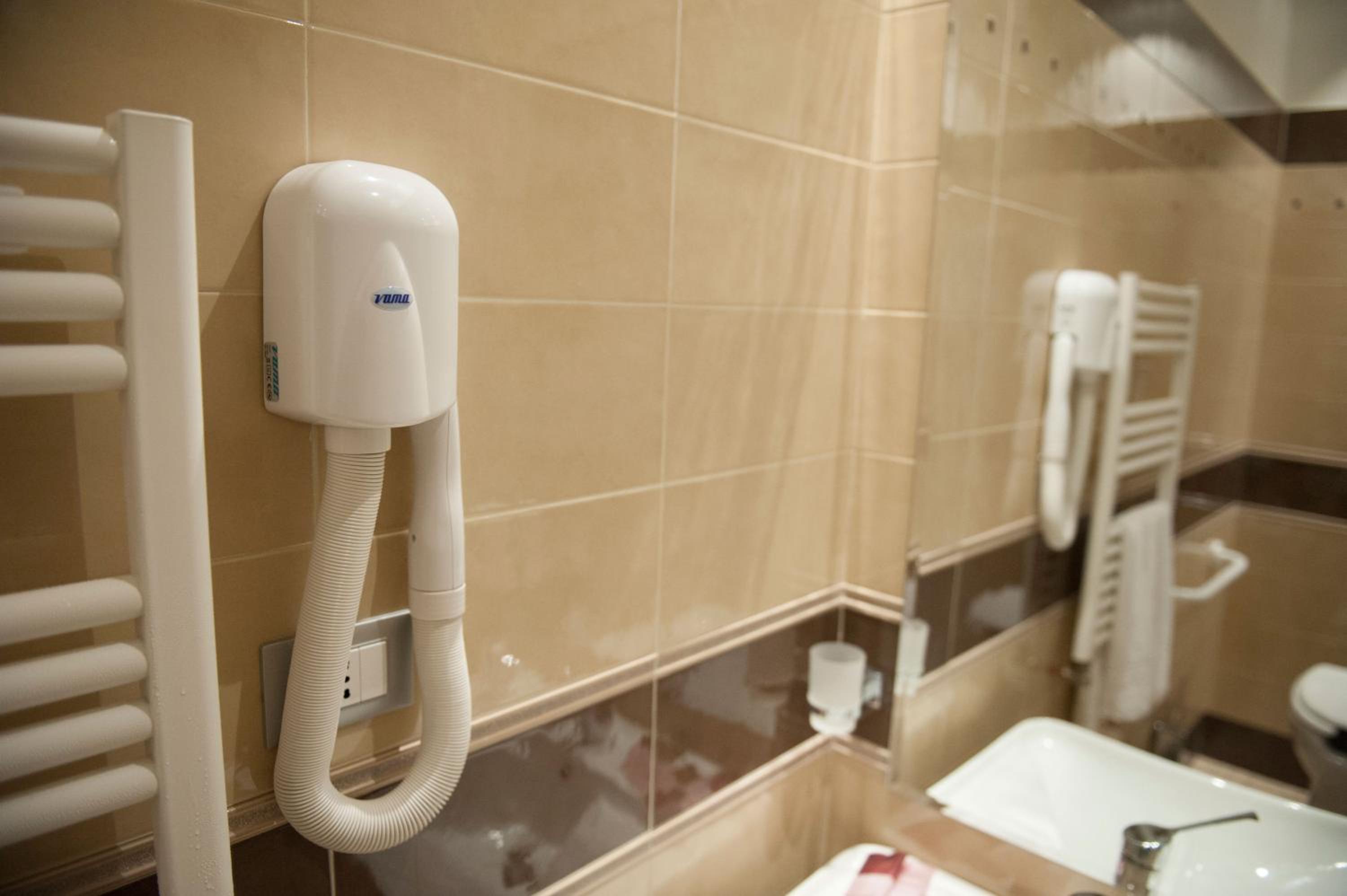 Superior Double or Twin Room - Photo 13