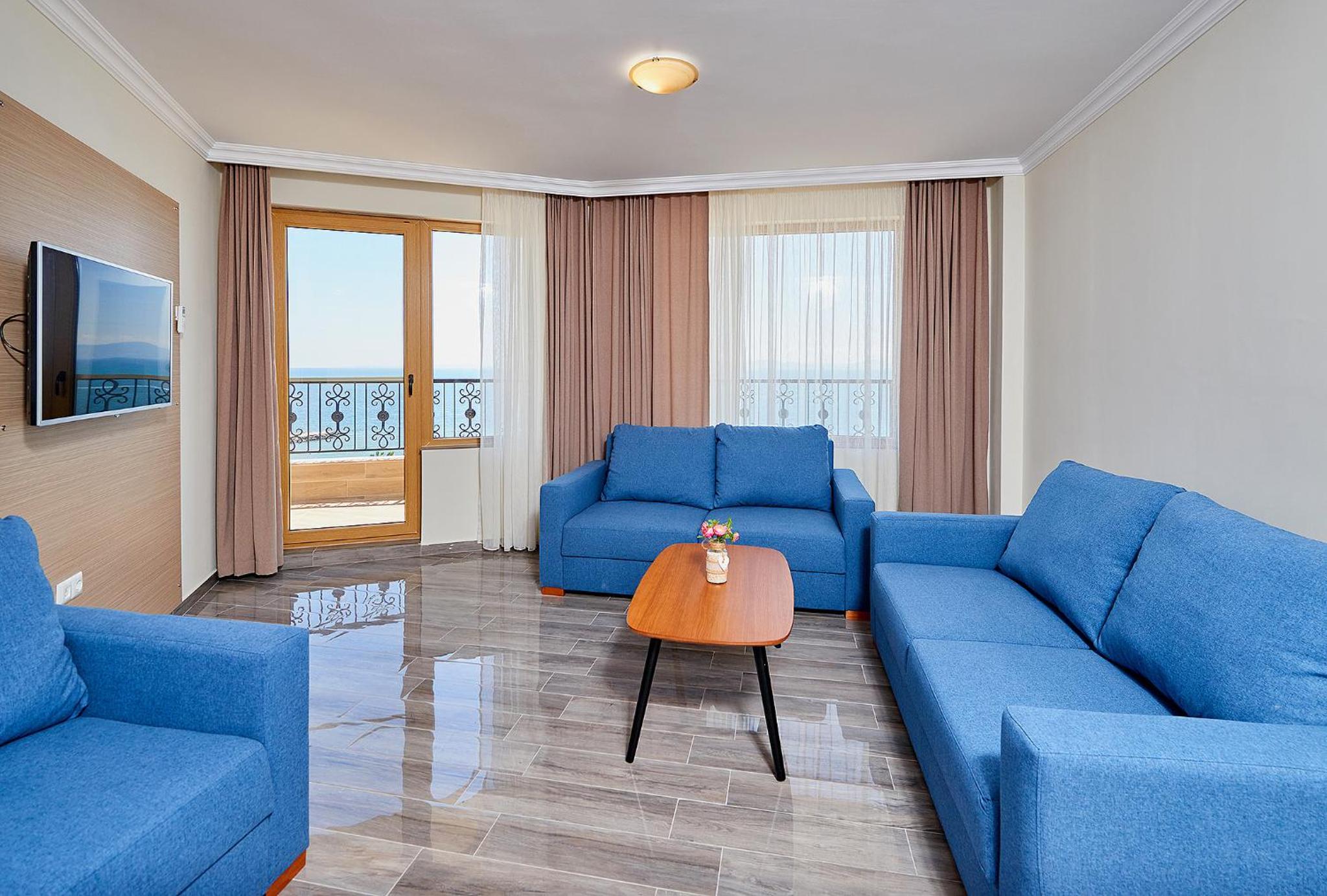 Three-Bedroom Apartment with Panoramic Sea View