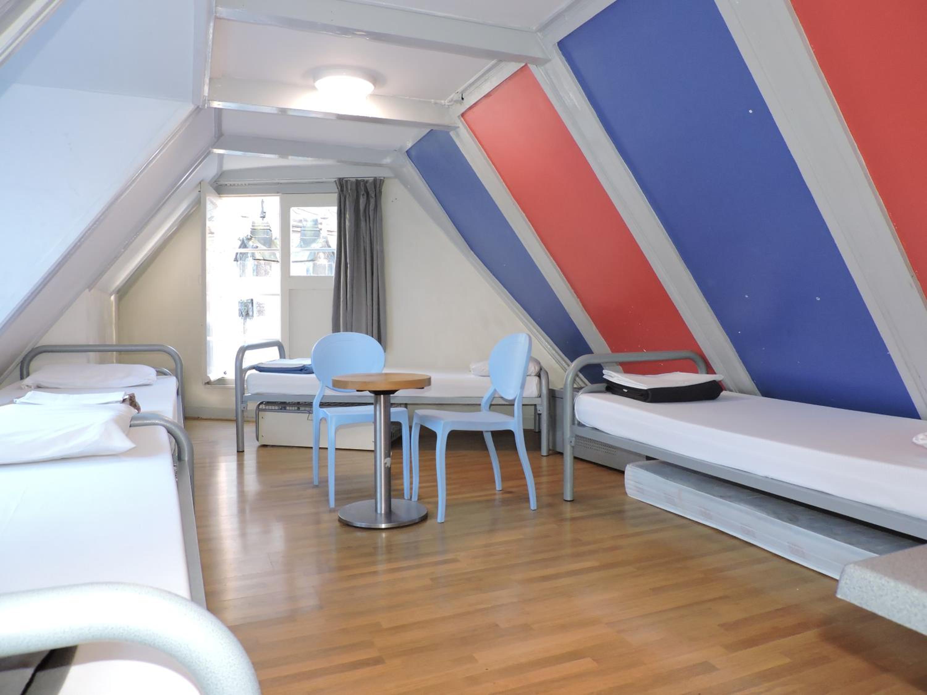 Room for 5 People photo 2