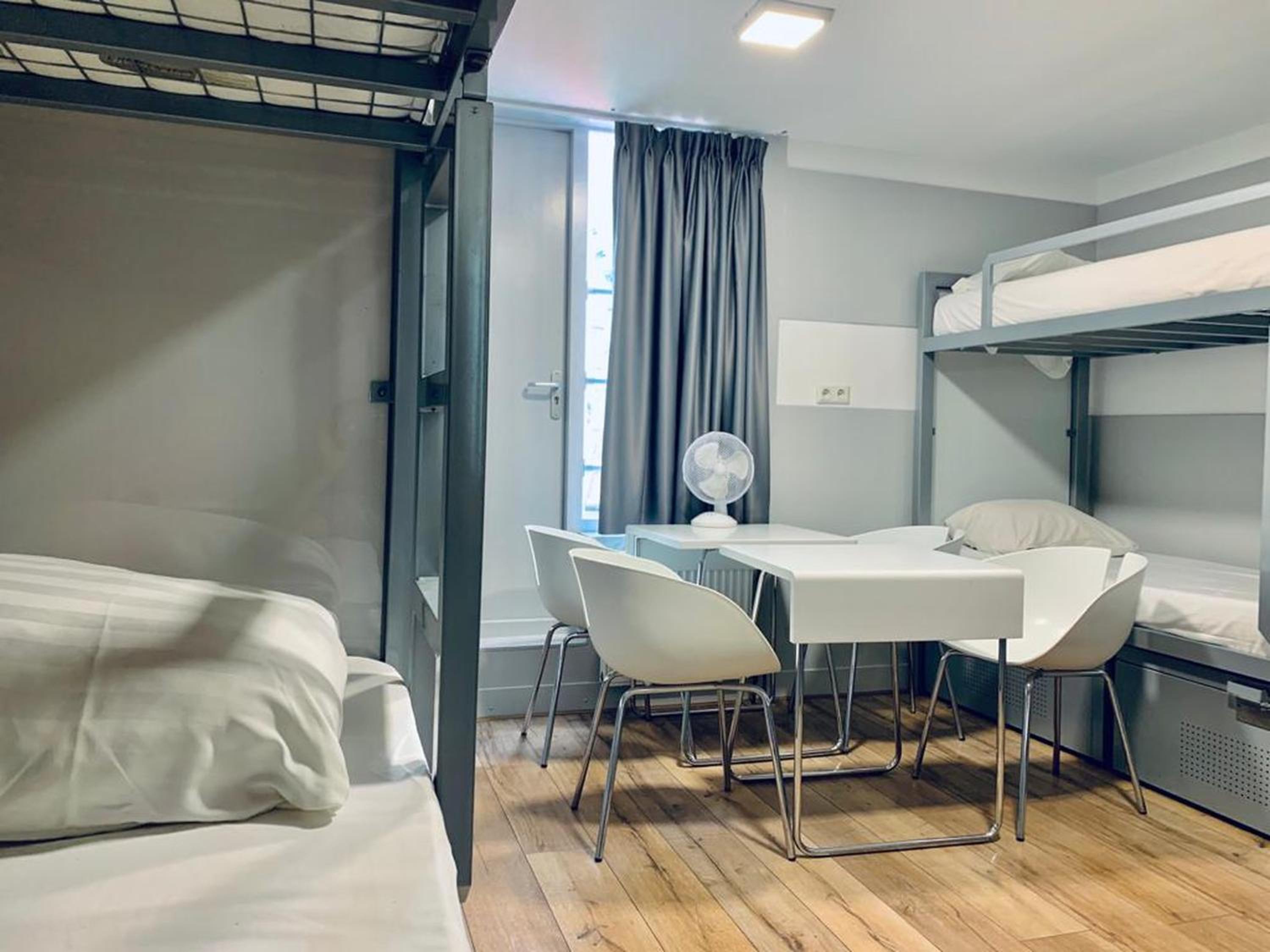 Bed in 8-Bed Mixed Dormitory Room photo 2
