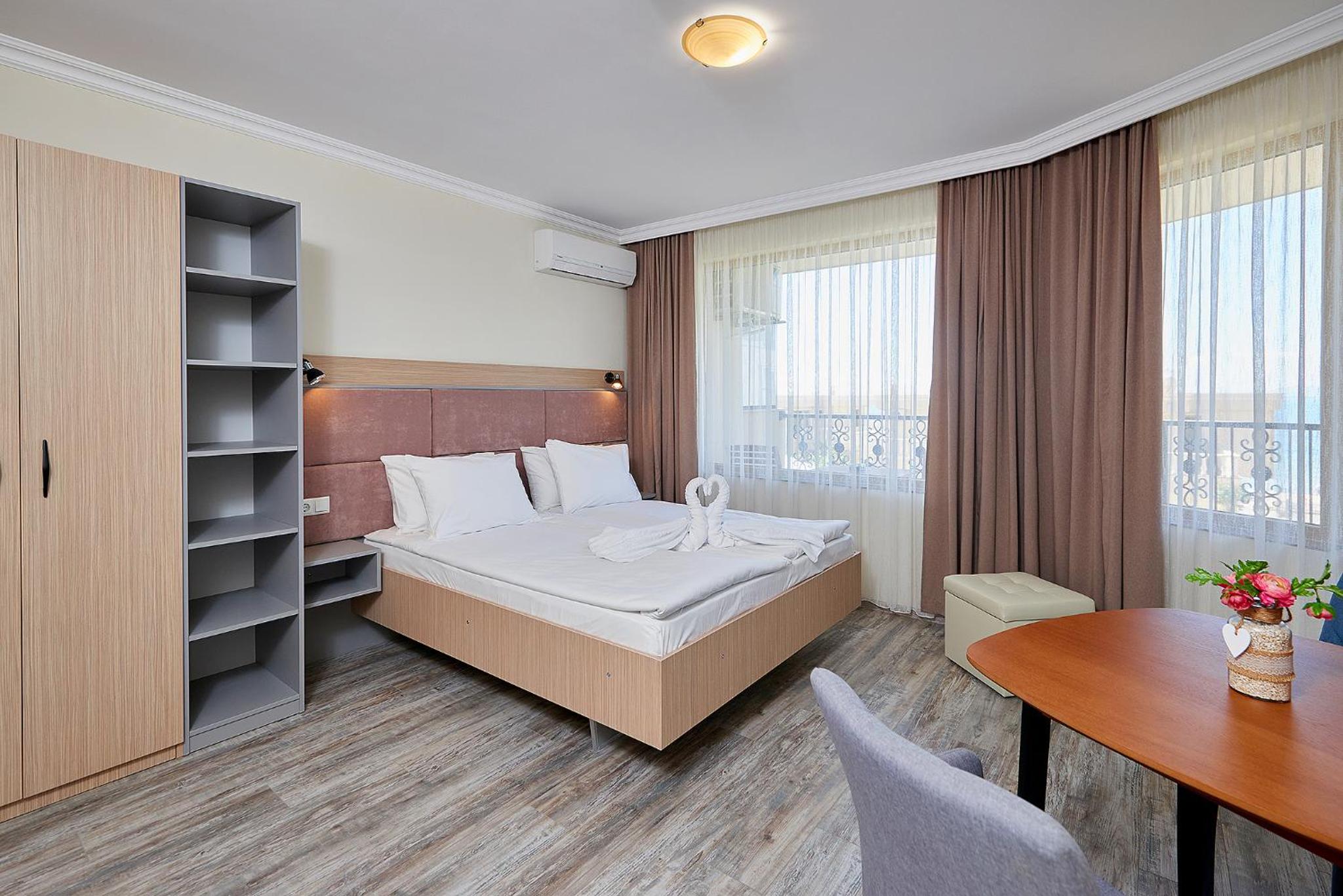 Double Room with Balcony and Sea View