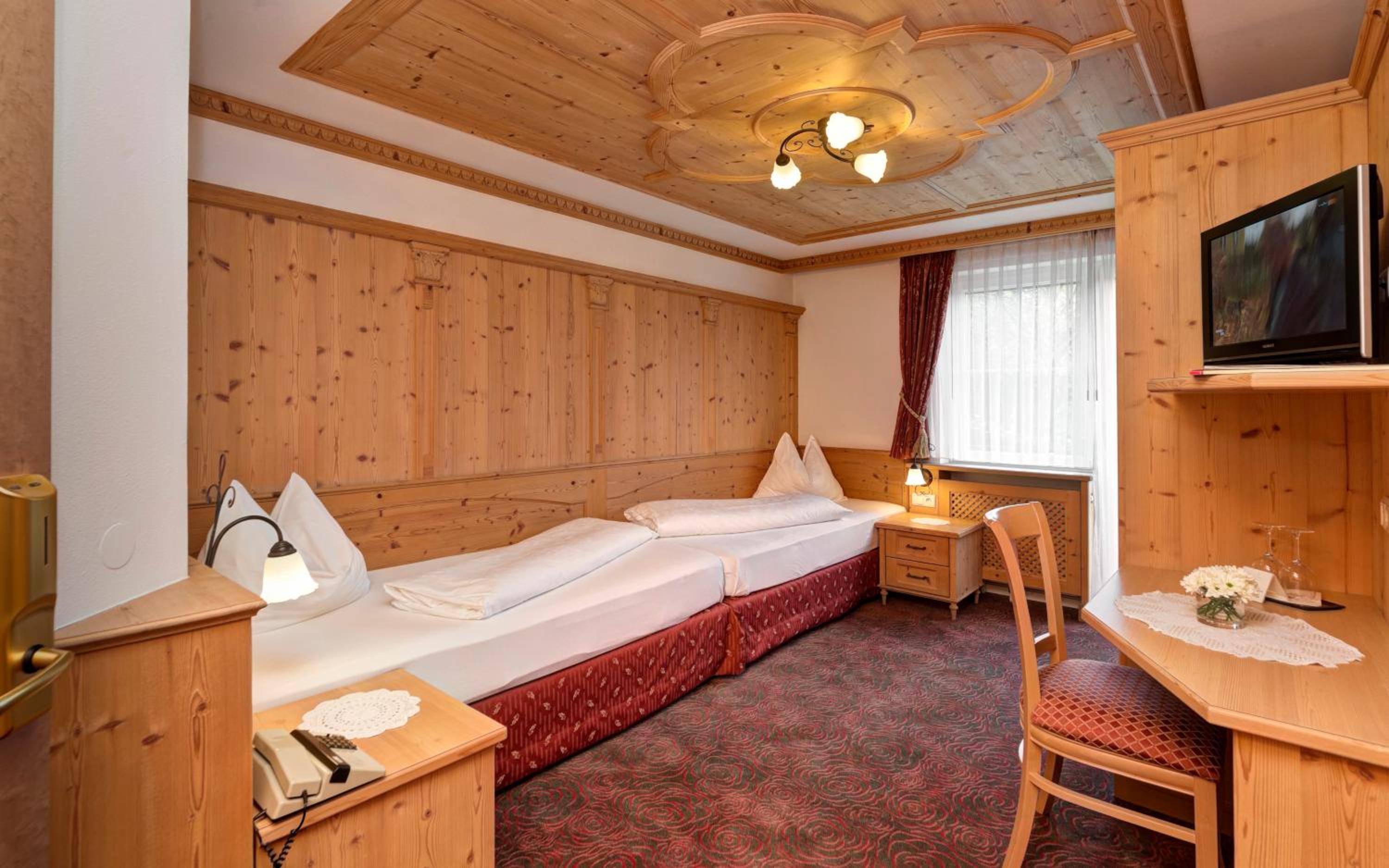 Small Double Room - Photo 3