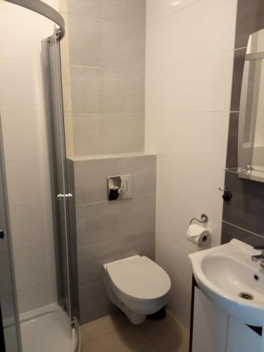 Double Room with Private Bathroom and Balcony photo 2