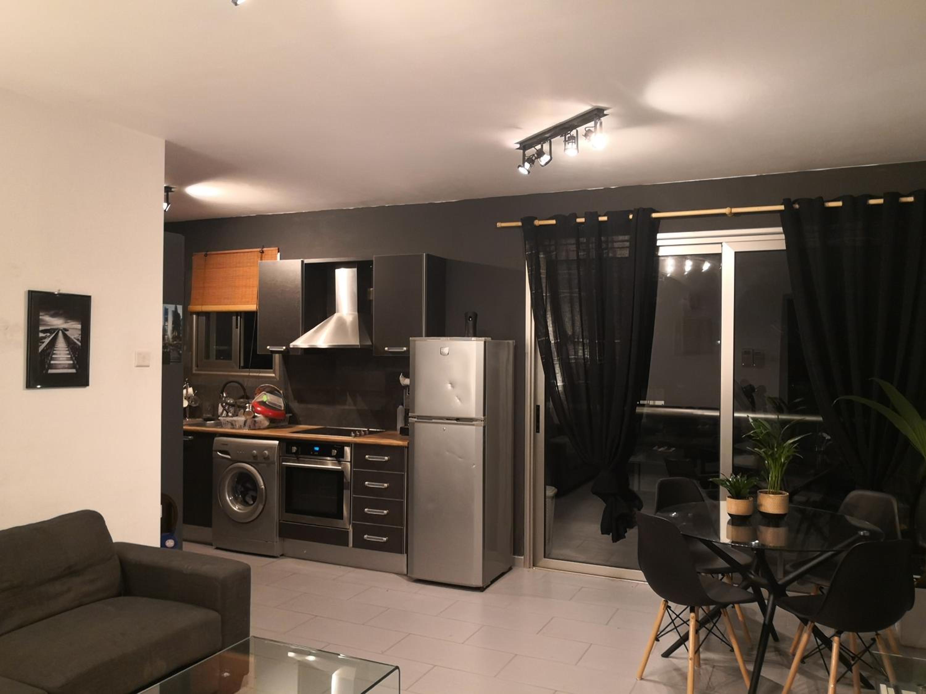 One-Bedroom Apartment - Photo 12