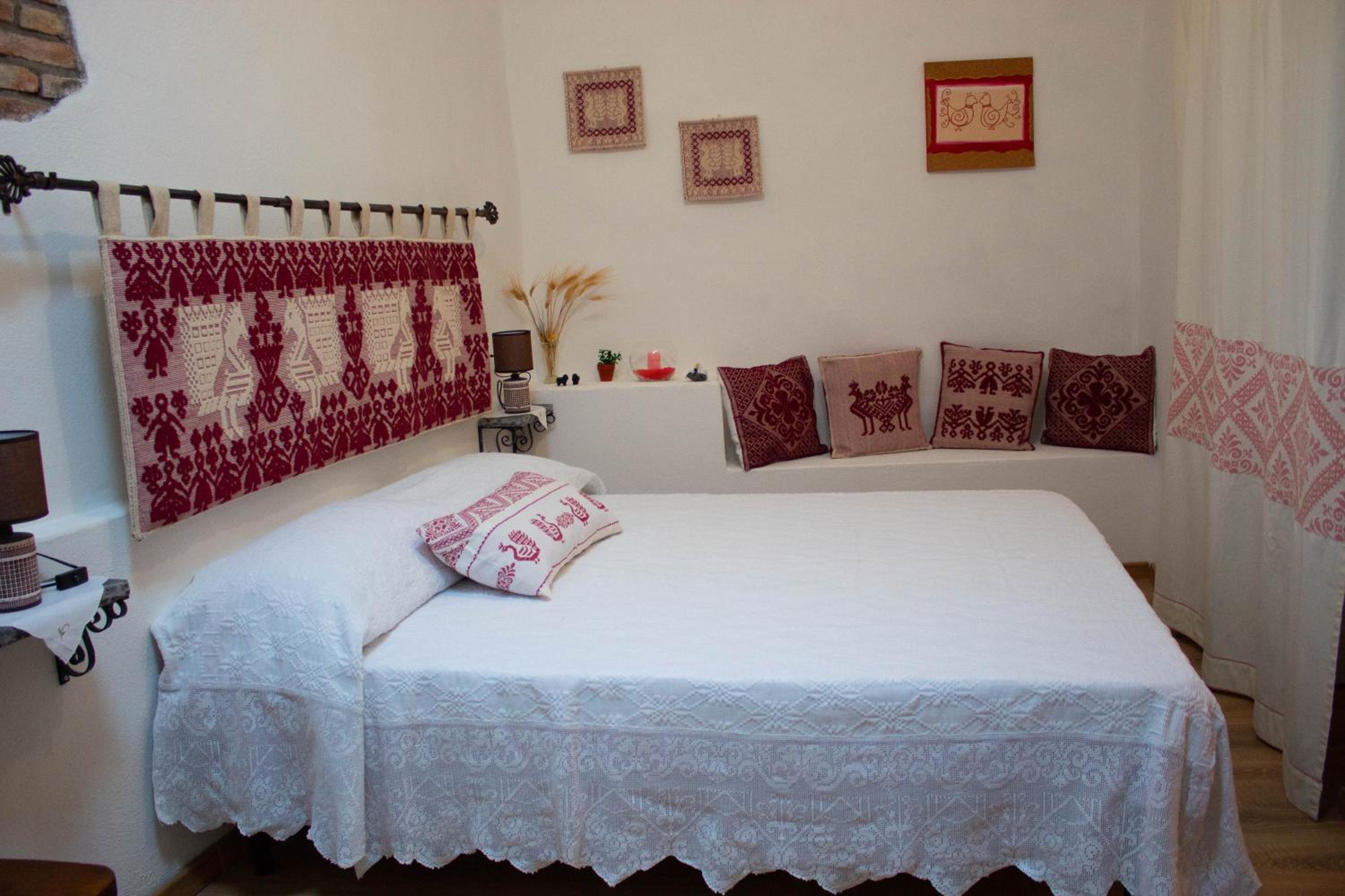 Double Room with Private Bathroom - Photo 1