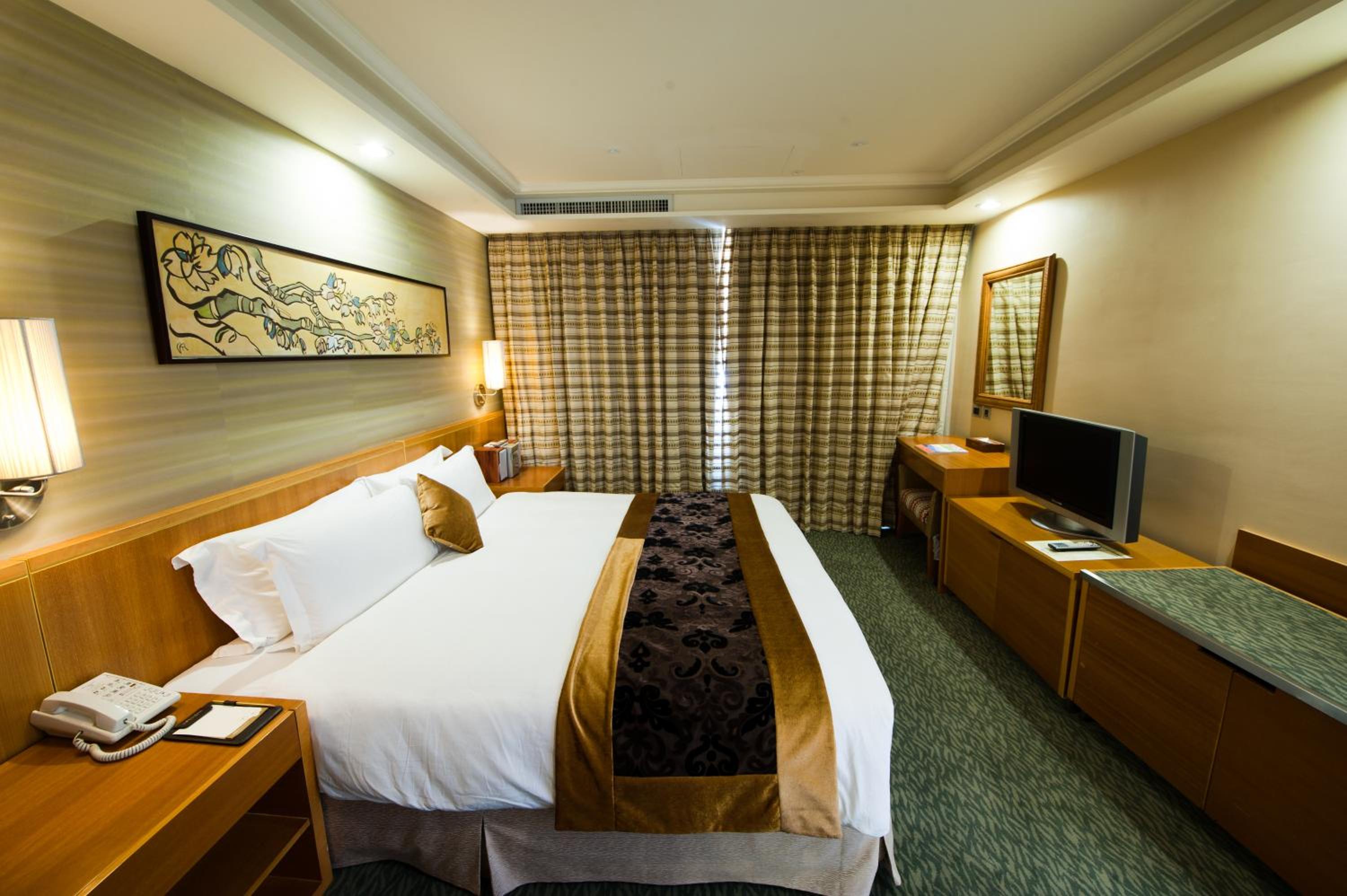 Business Suite - Photo 5