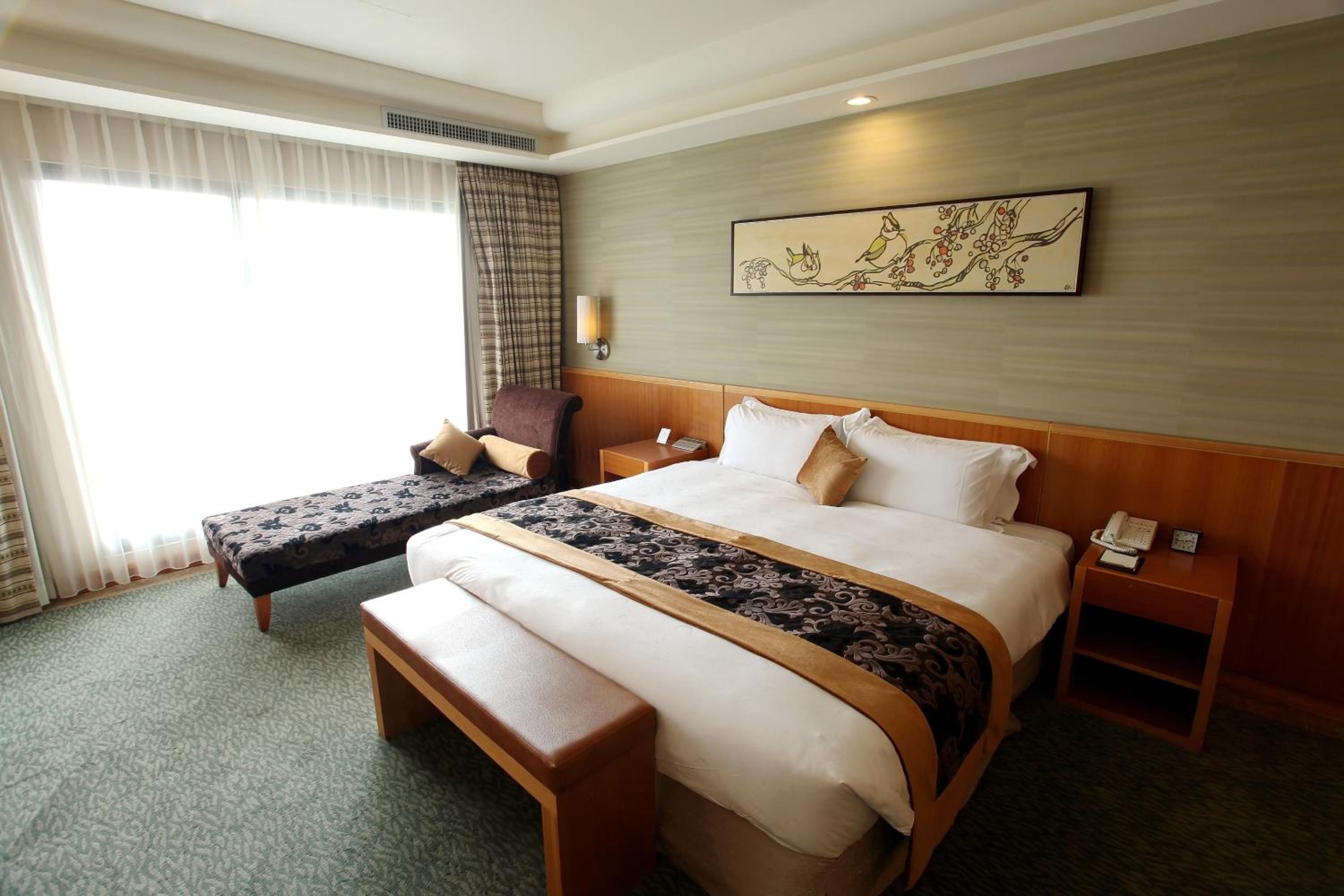 Deluxe Suite photo 2