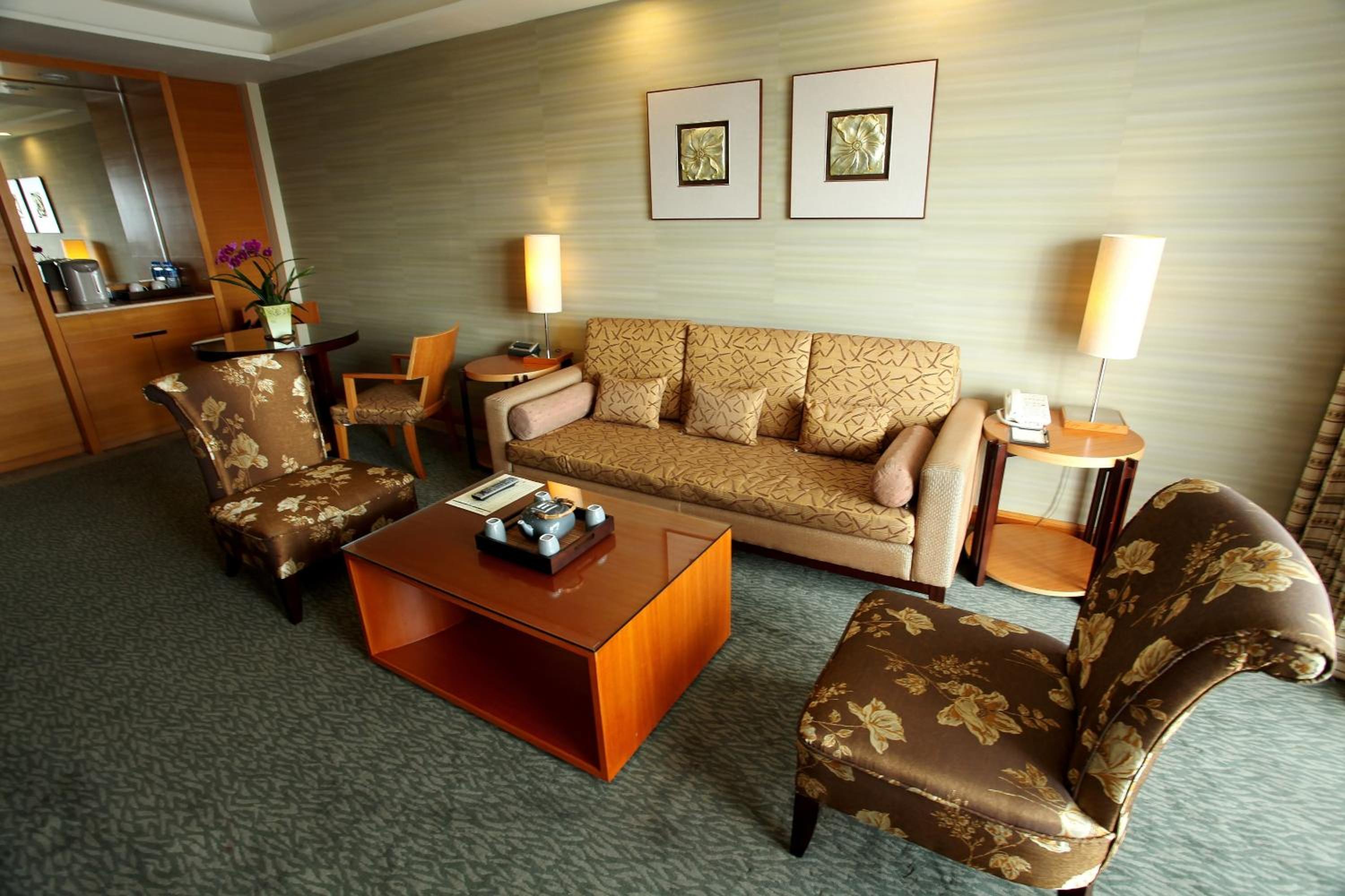 Deluxe Suite photo 3