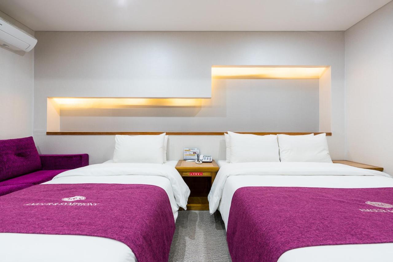 Superior Twin Room - Photo 1