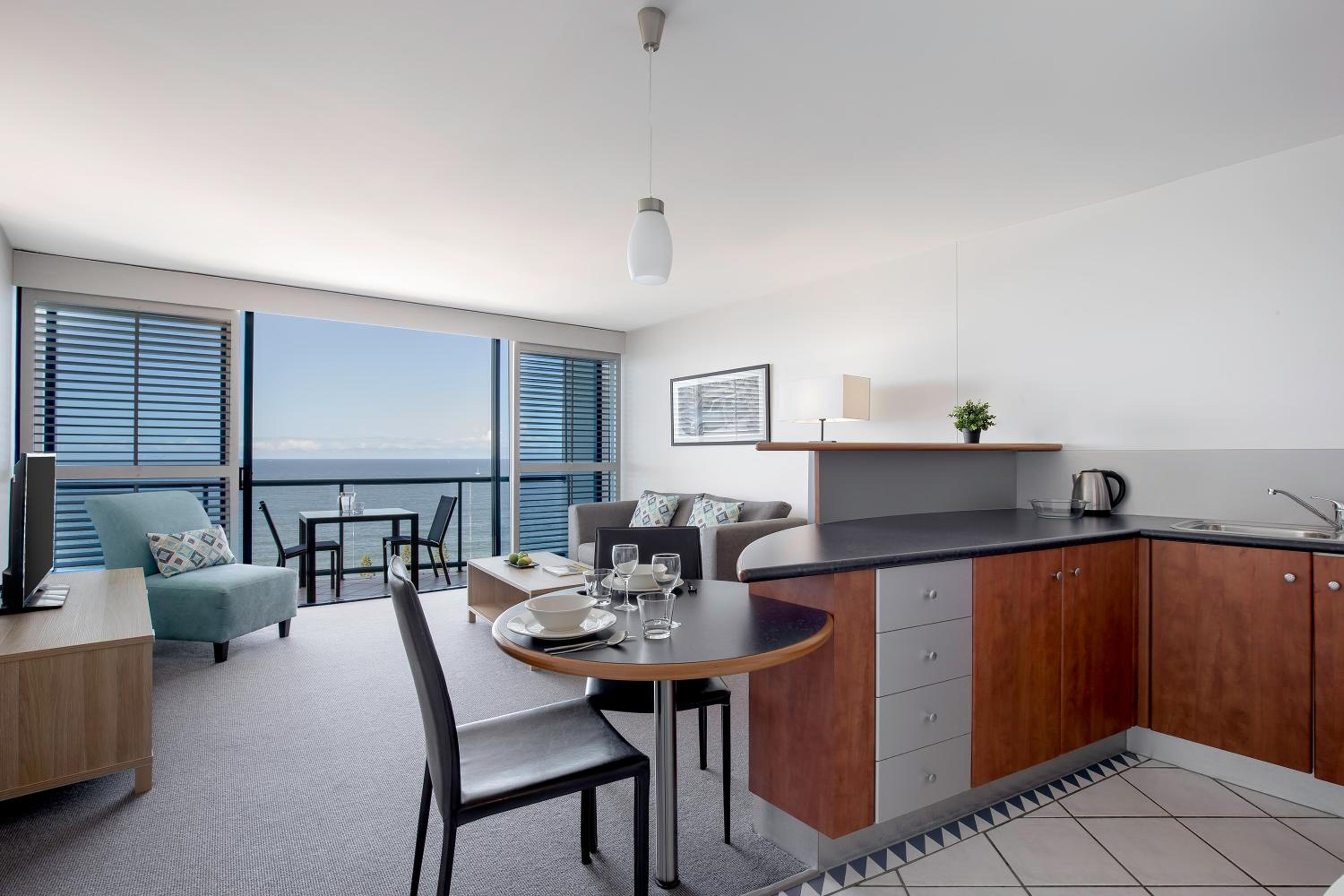 One-Bedroom Ocean View Apartment photo 3