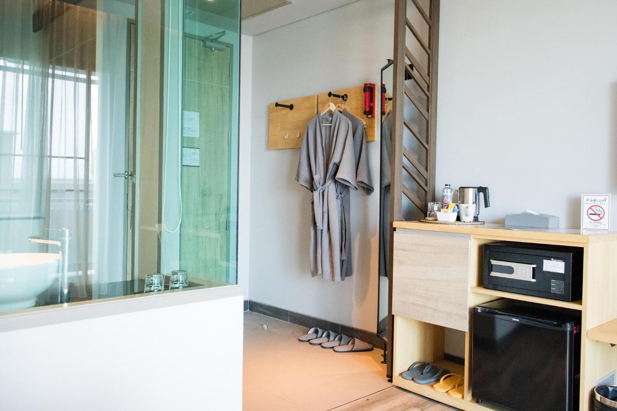 Deluxe Double or Twin Room