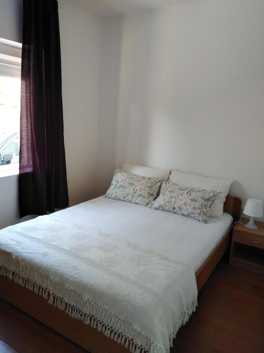 Budget One-Bedroom Apartment with Terrace