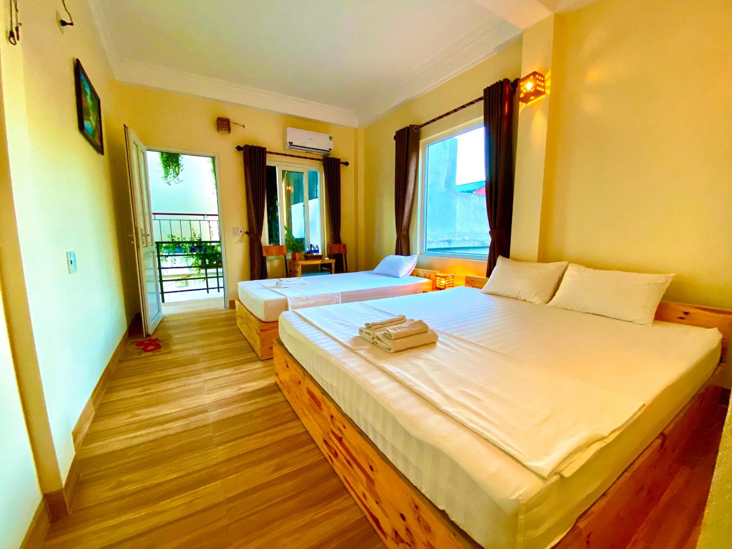 Family Room with Private Bathroom - Photo 8