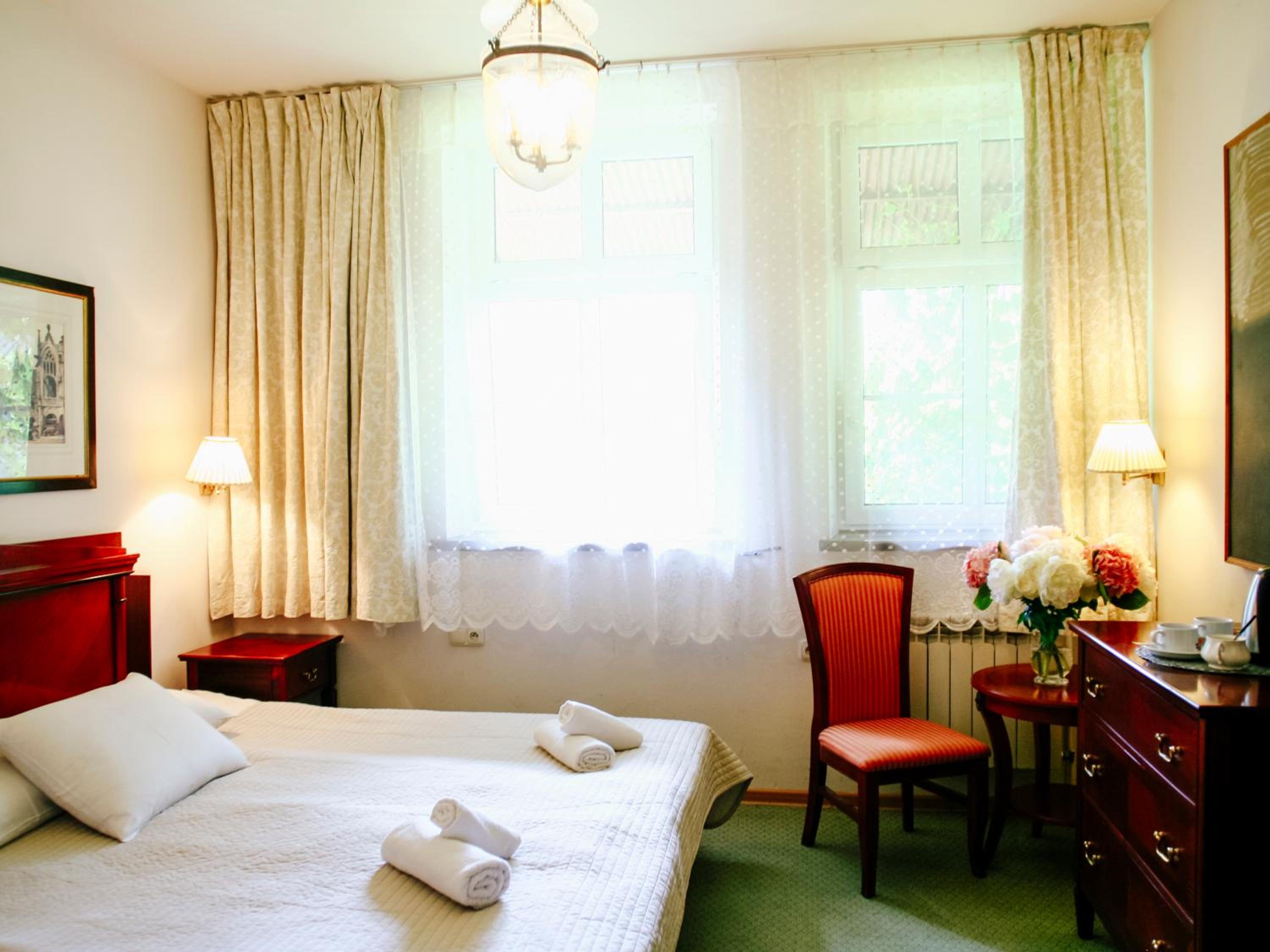 Double Room - Photo 5