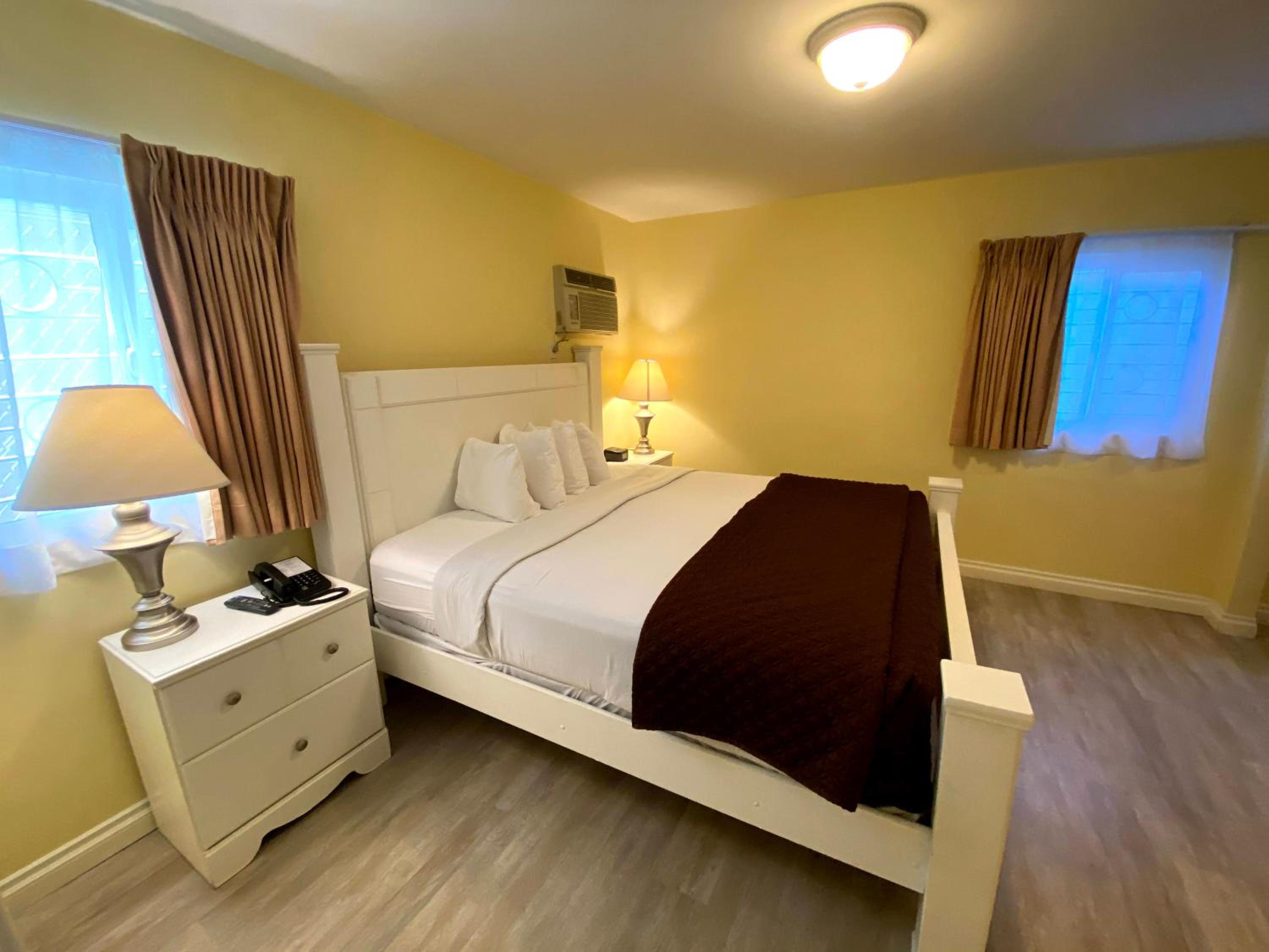 Deluxe King Room with Two King Beds