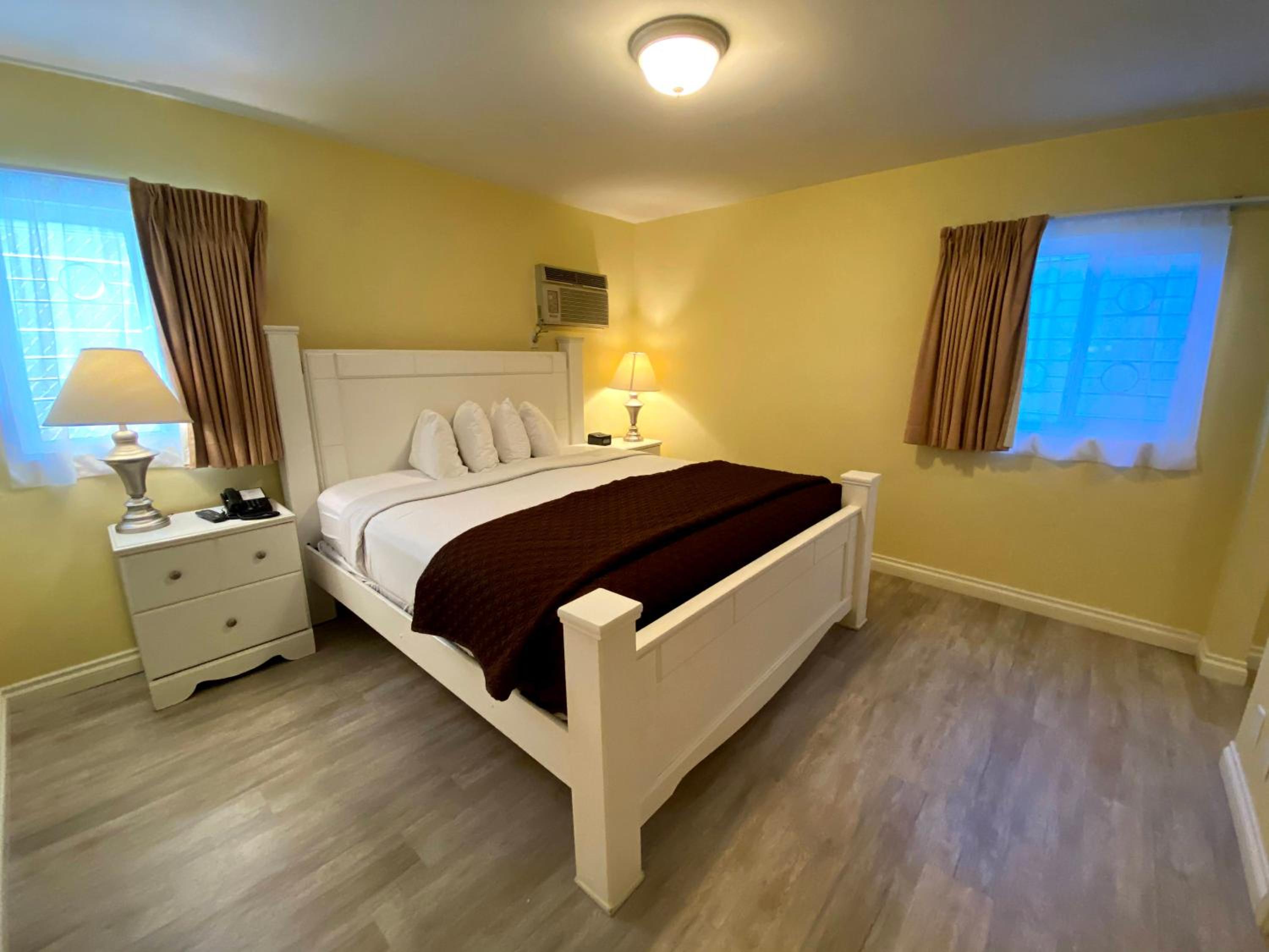 Deluxe King Room with Two King Beds
