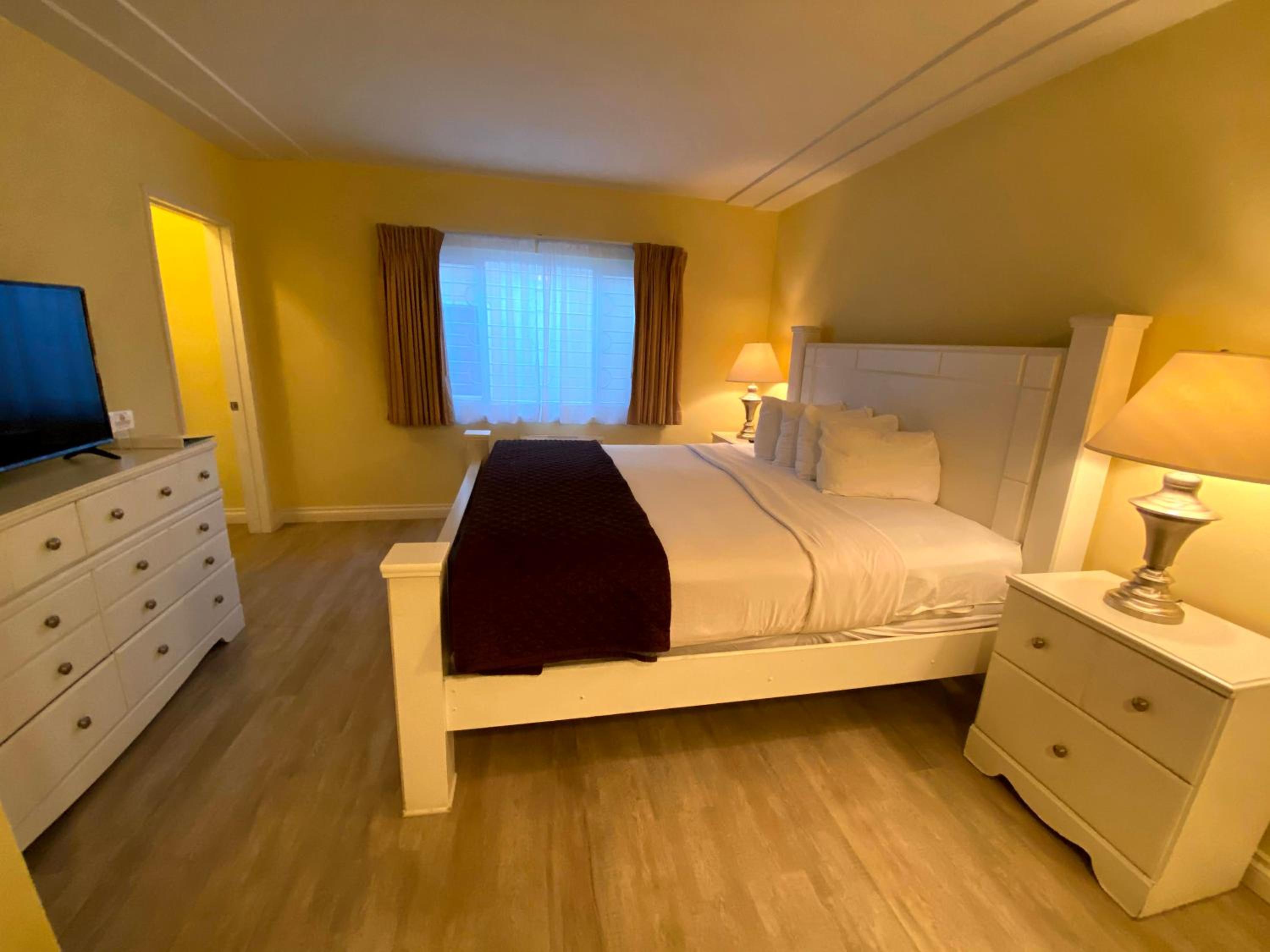 Deluxe King Room with Two King Beds