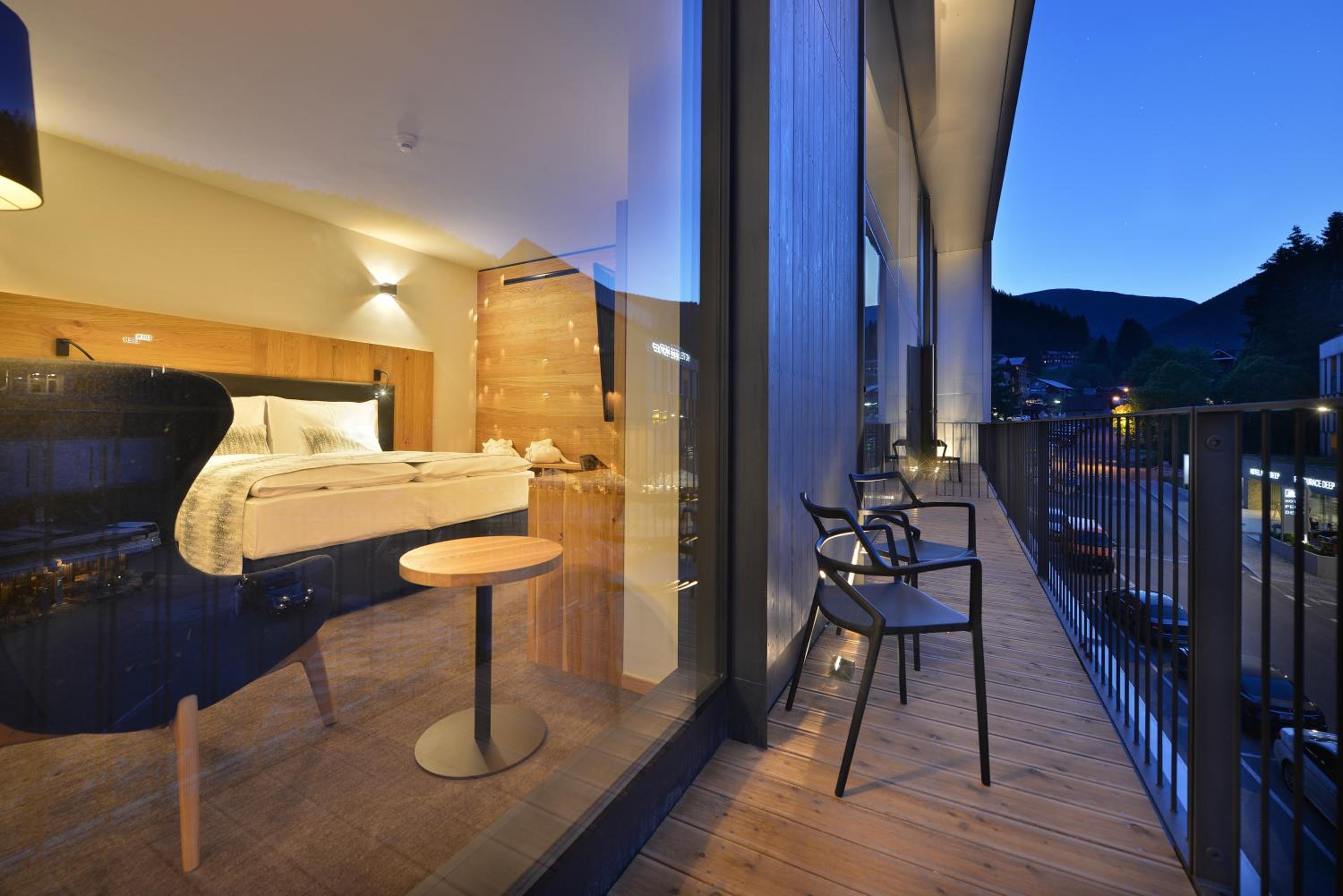 Deluxe Double Room with Balcony or Terrace - Photo 6