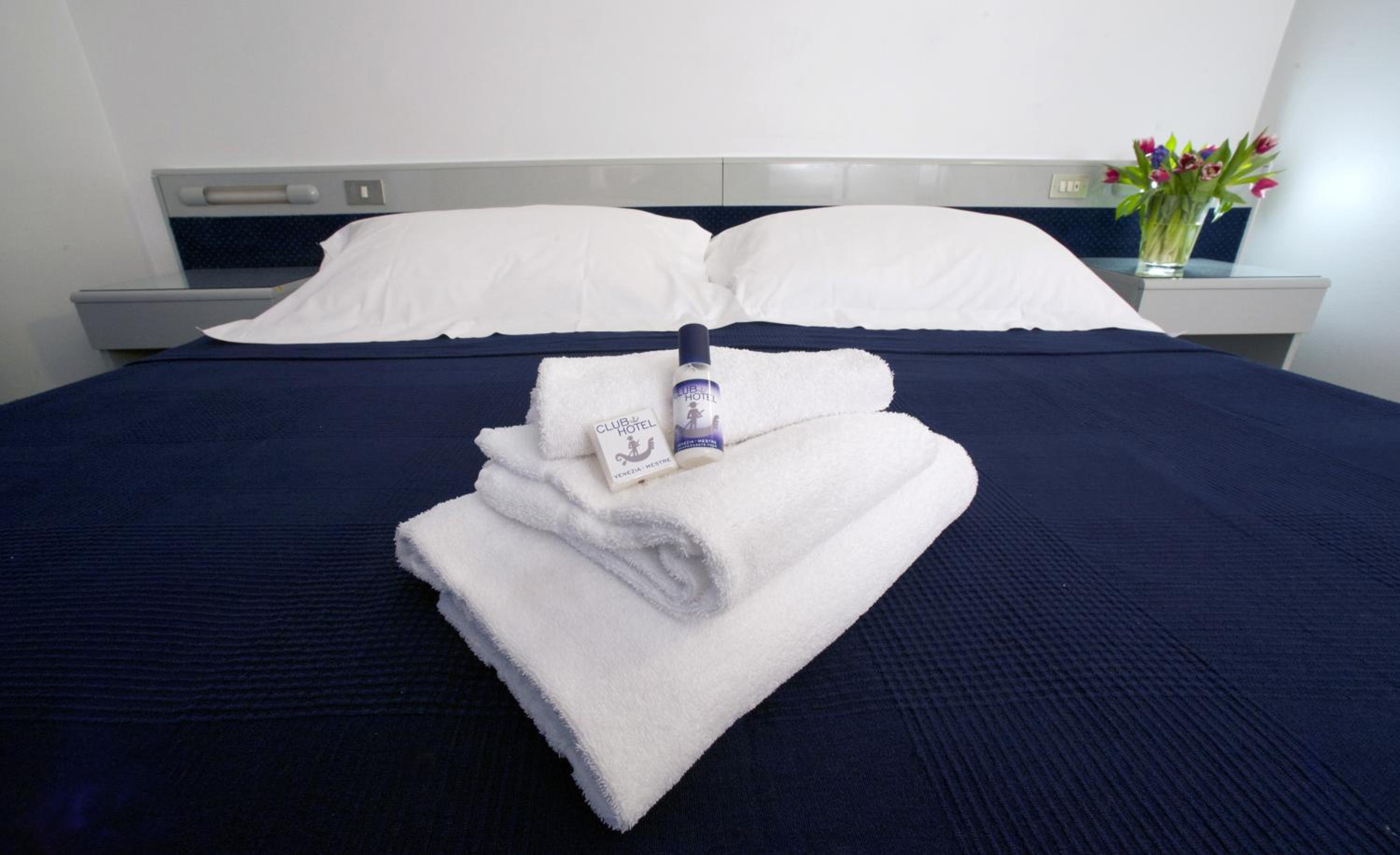 Double or Twin Room - Photo 2