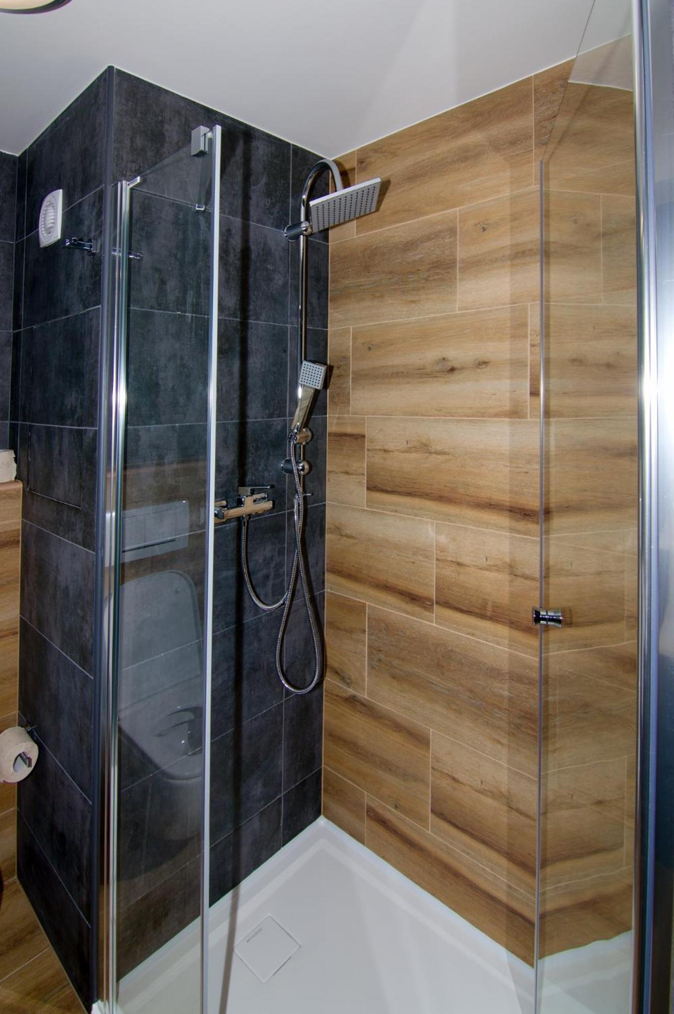 Standard Double or Twin Room - Photo 7