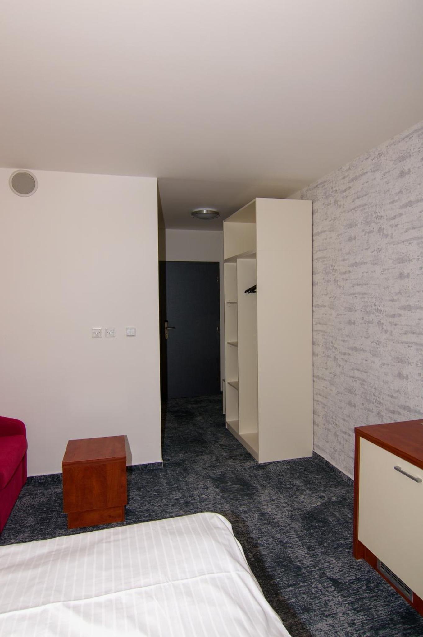 Standard Double or Twin Room - Photo 1