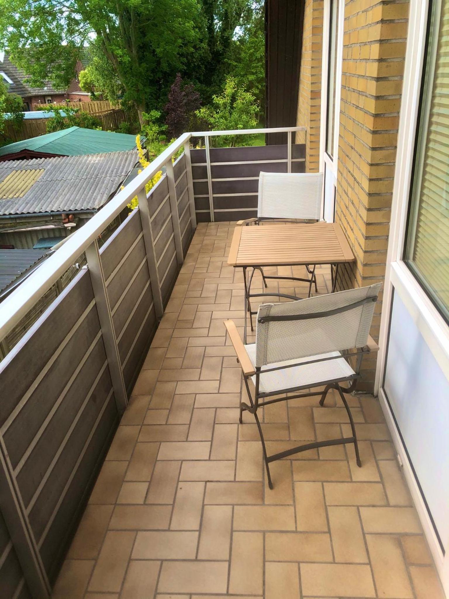 Apartment with Balcony photo 3
