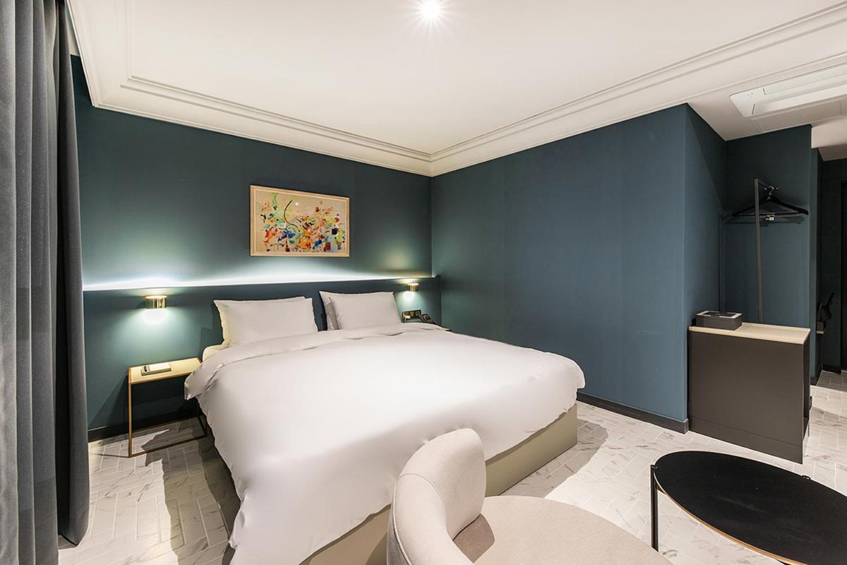 Double Room - Photo 4