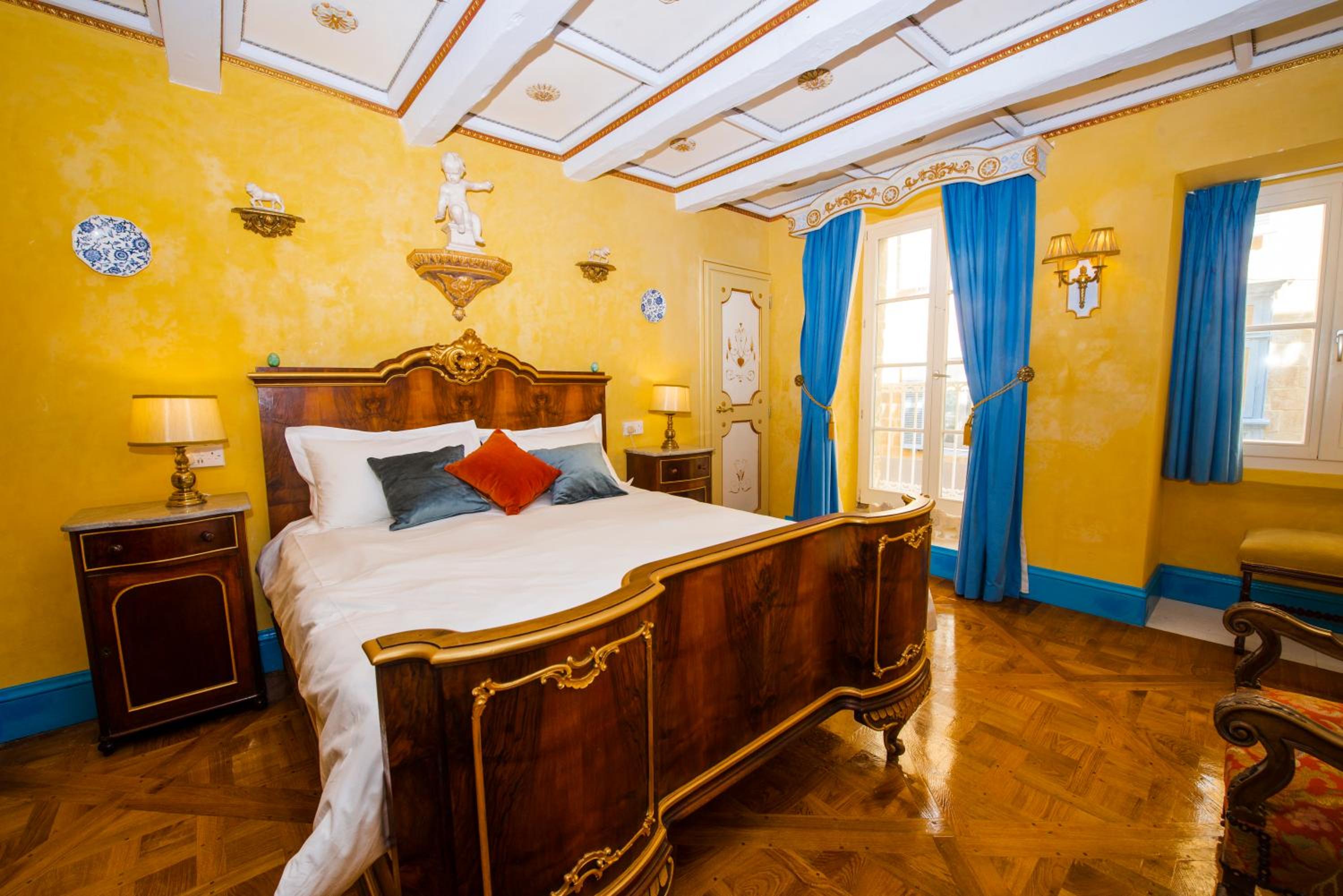 King Room with Balcony