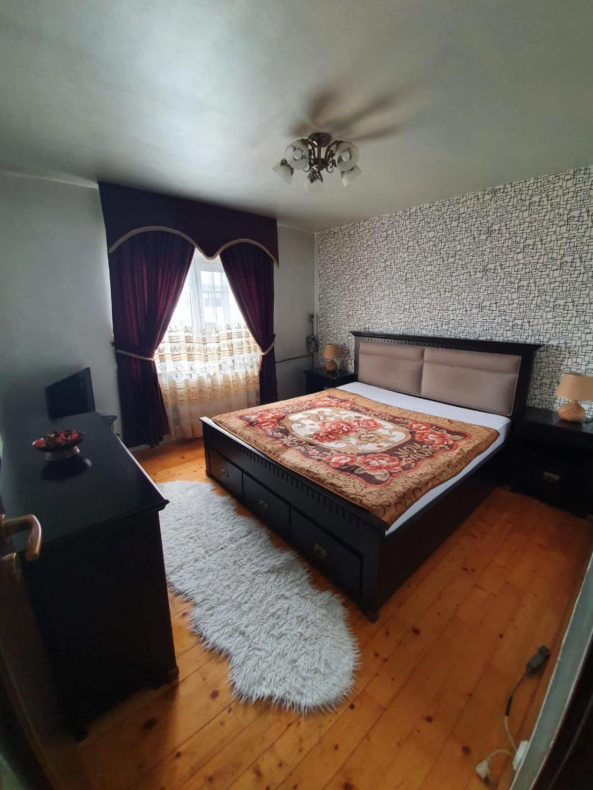 Three-Bedroom Apartment - Photo 9