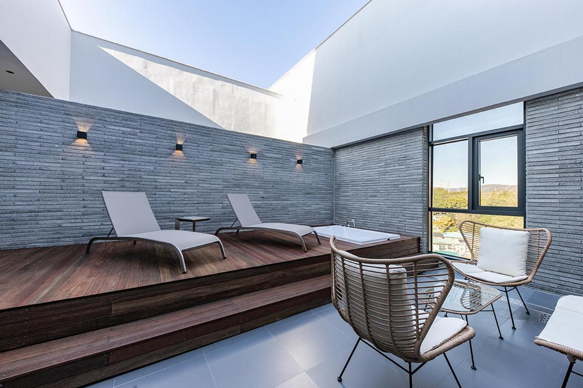 Suite with Sea View - Photo 6