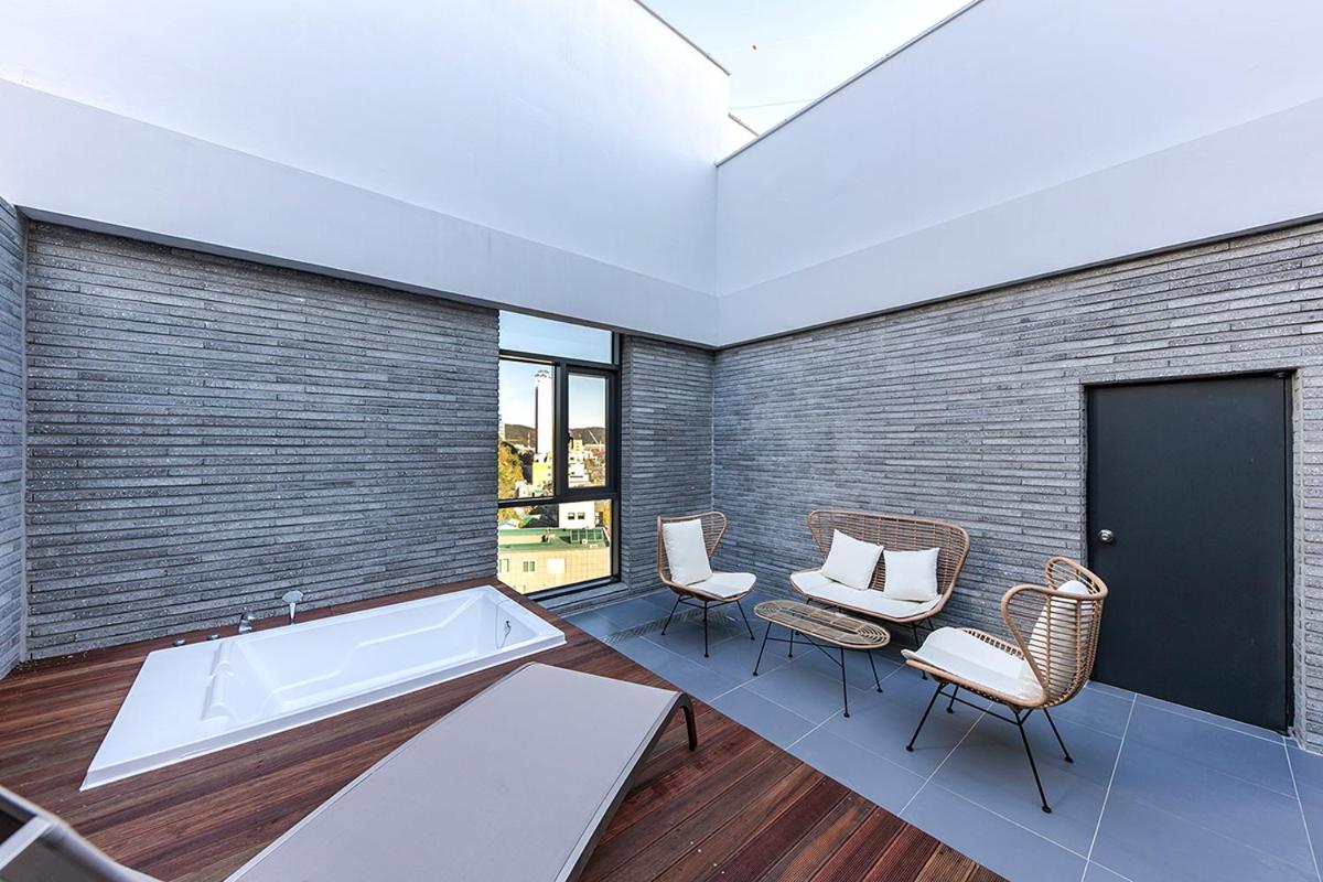 Suite with Sea View - Photo 5
