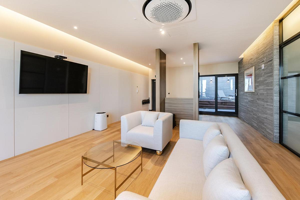 Suite with Sea View - Photo 4