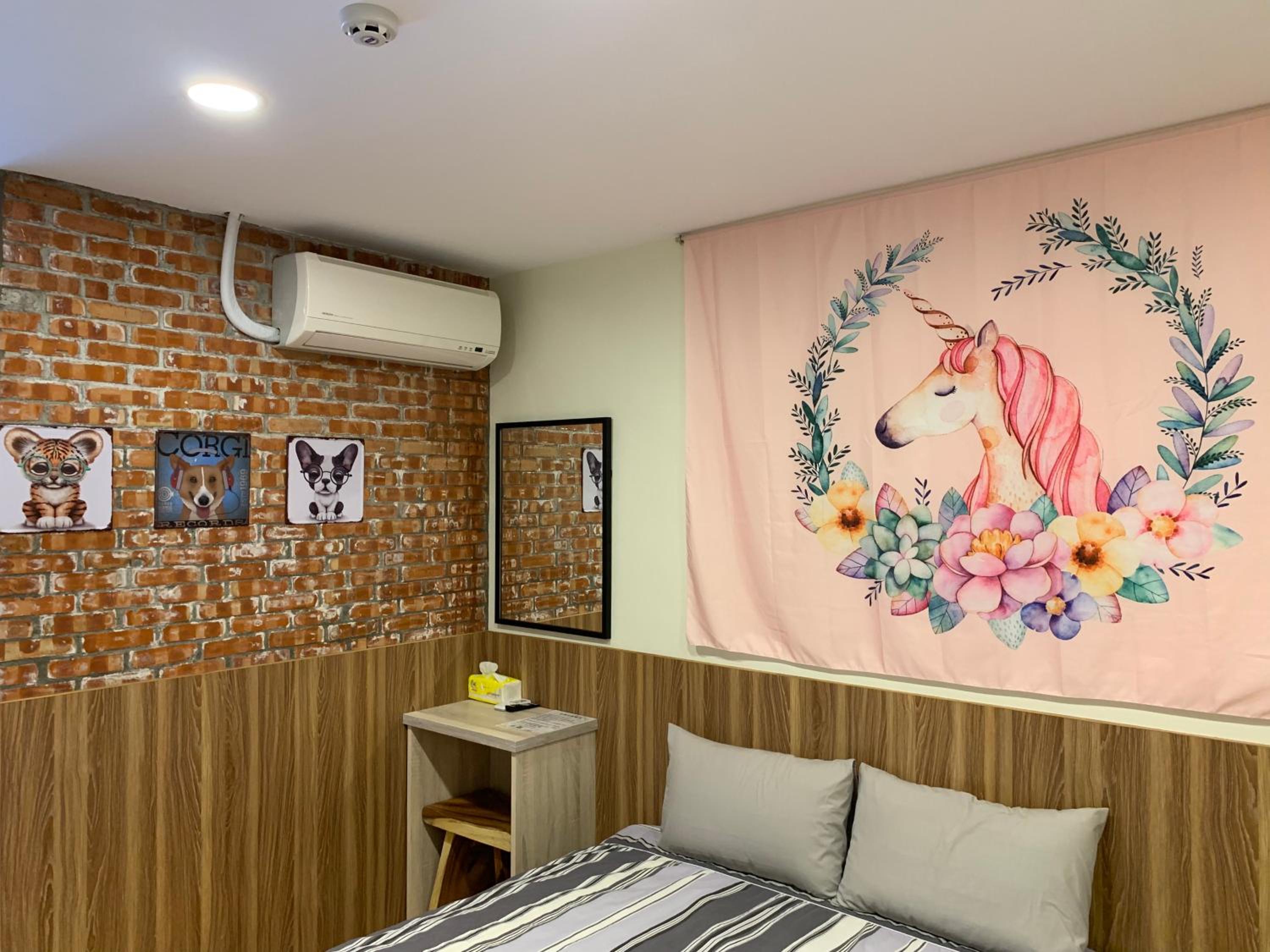 Large Double Room photo 2