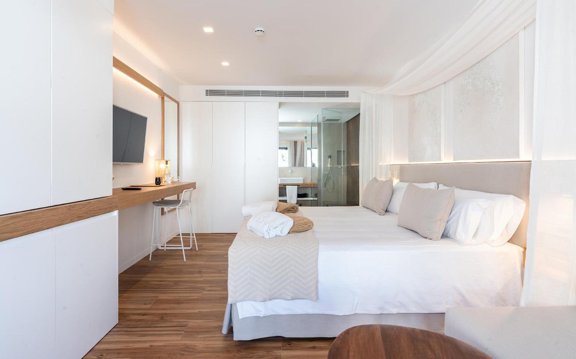 Junior Suite with Terrace - Photo 1