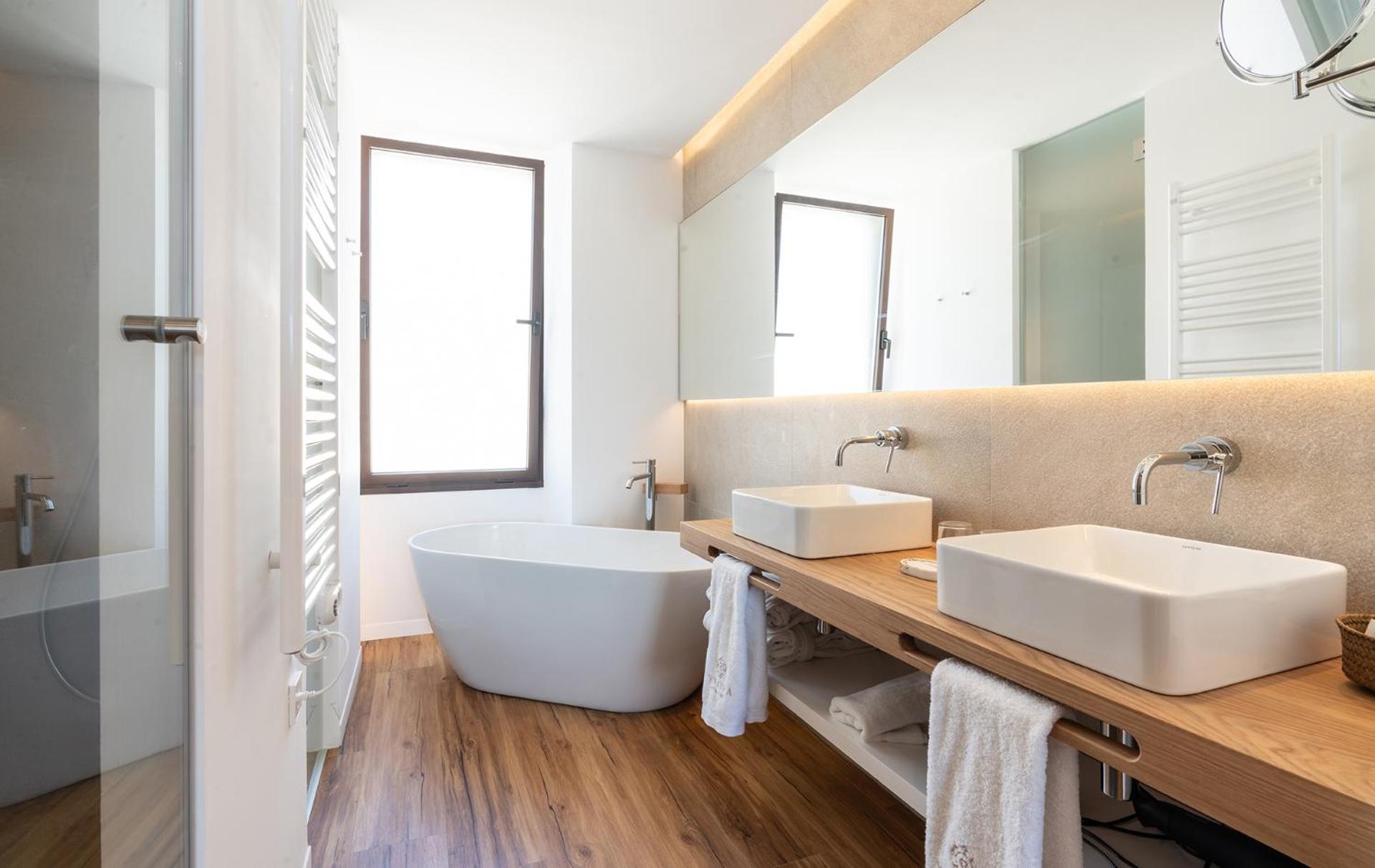 Suite con Terraza con Bañera de Hidromasaje en la Terraza Suite con Terraza con Bañera de Hidromasaje en la Terraza