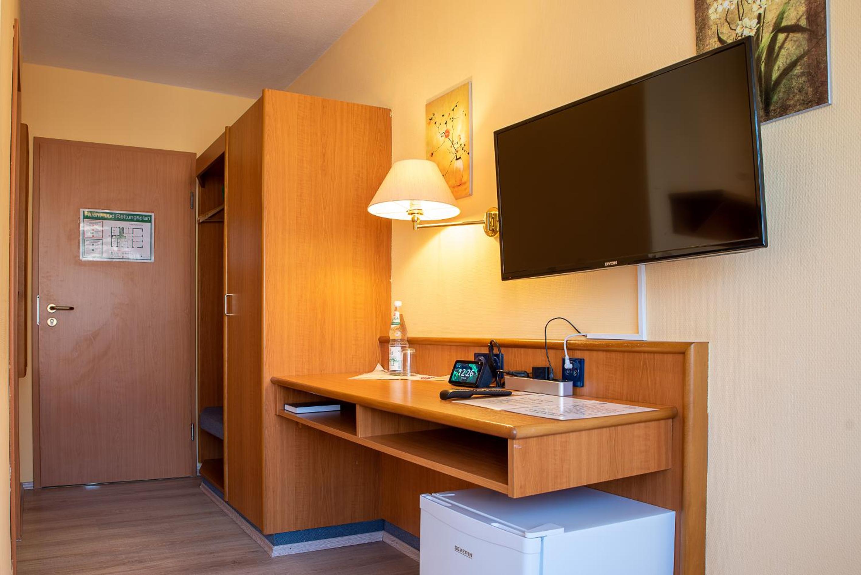 Single Room photo 2
