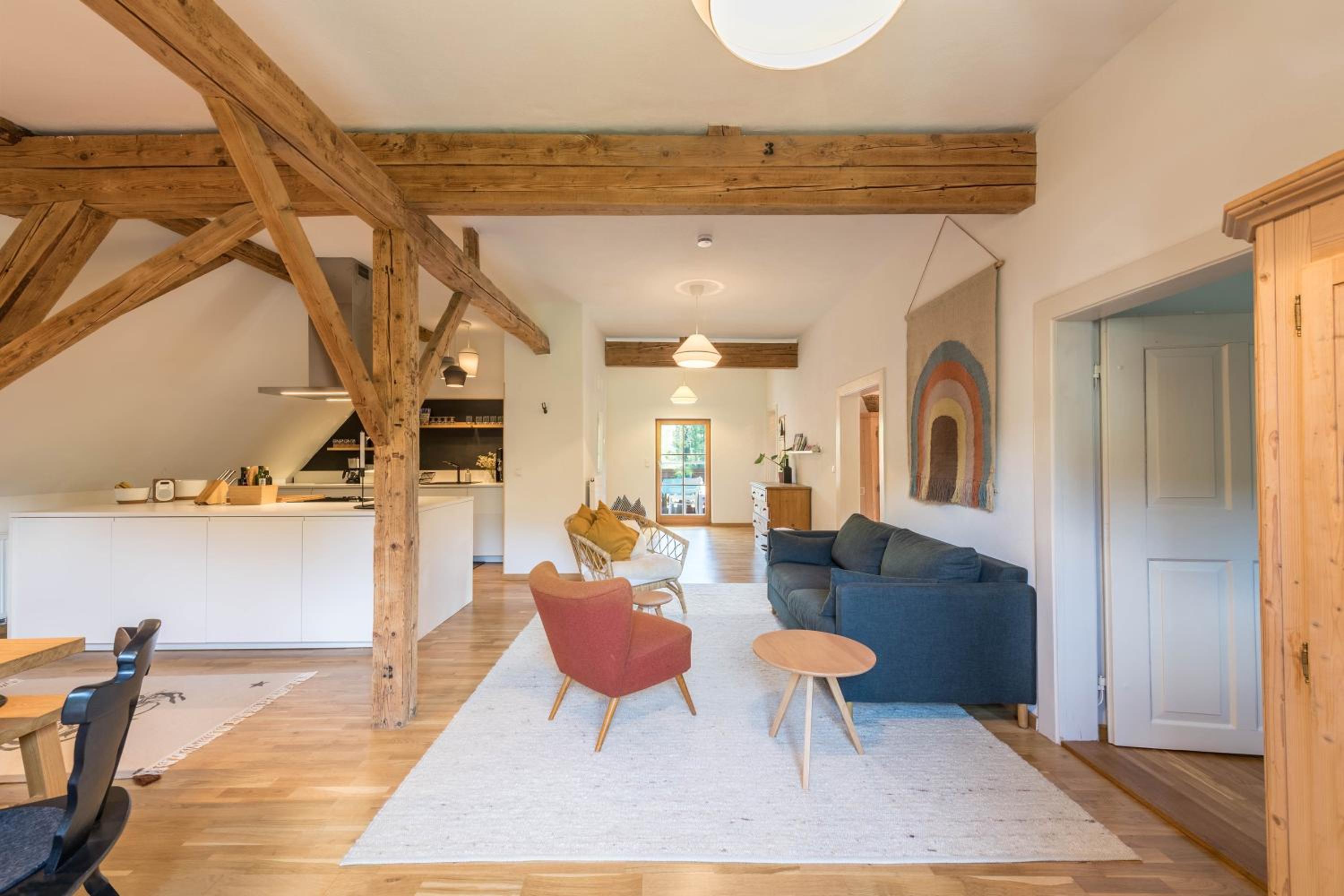 Three-Bedroom Premium Apartment with Balcony photo 1