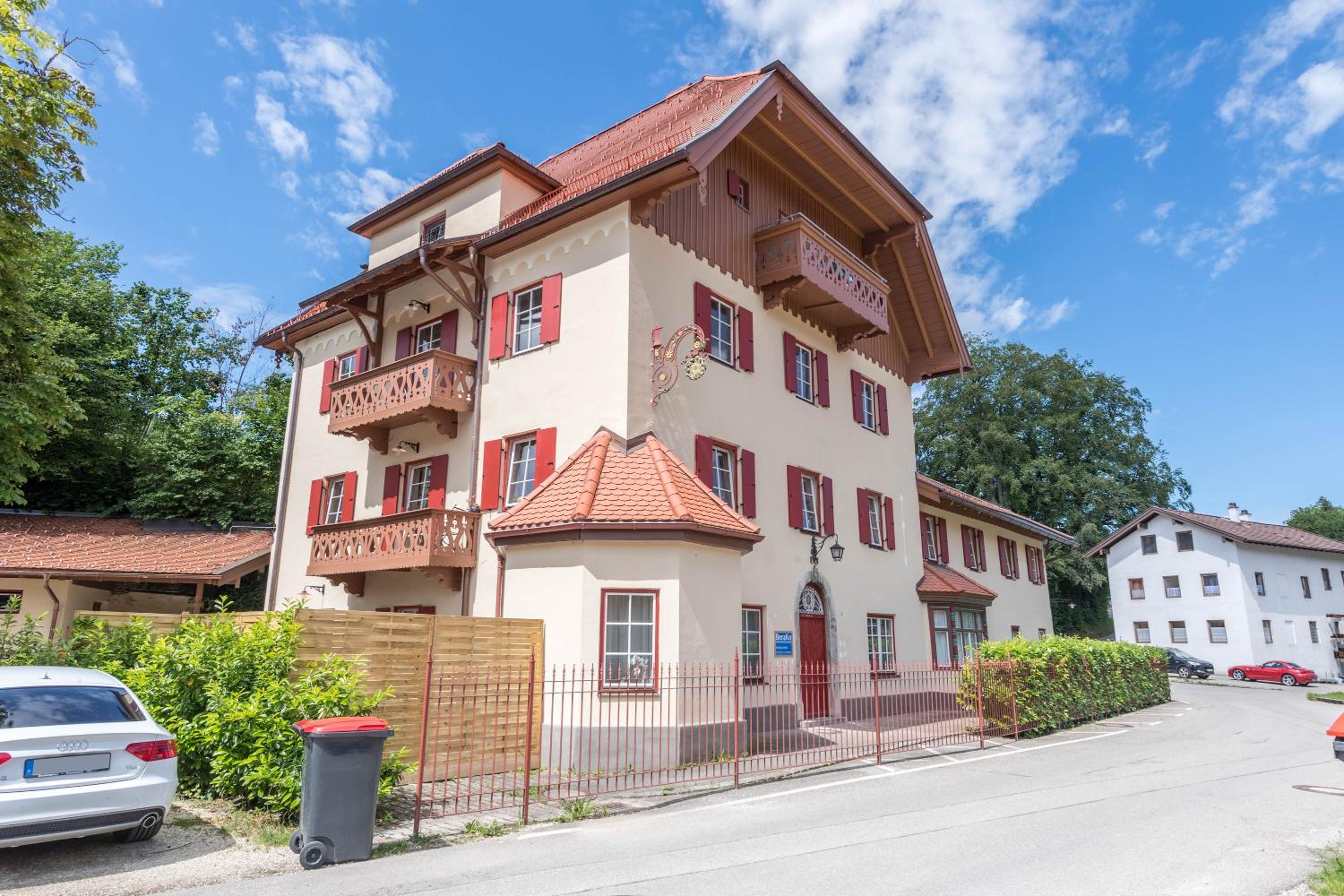 Three-Bedroom Premium Apartment with Balcony photo 2