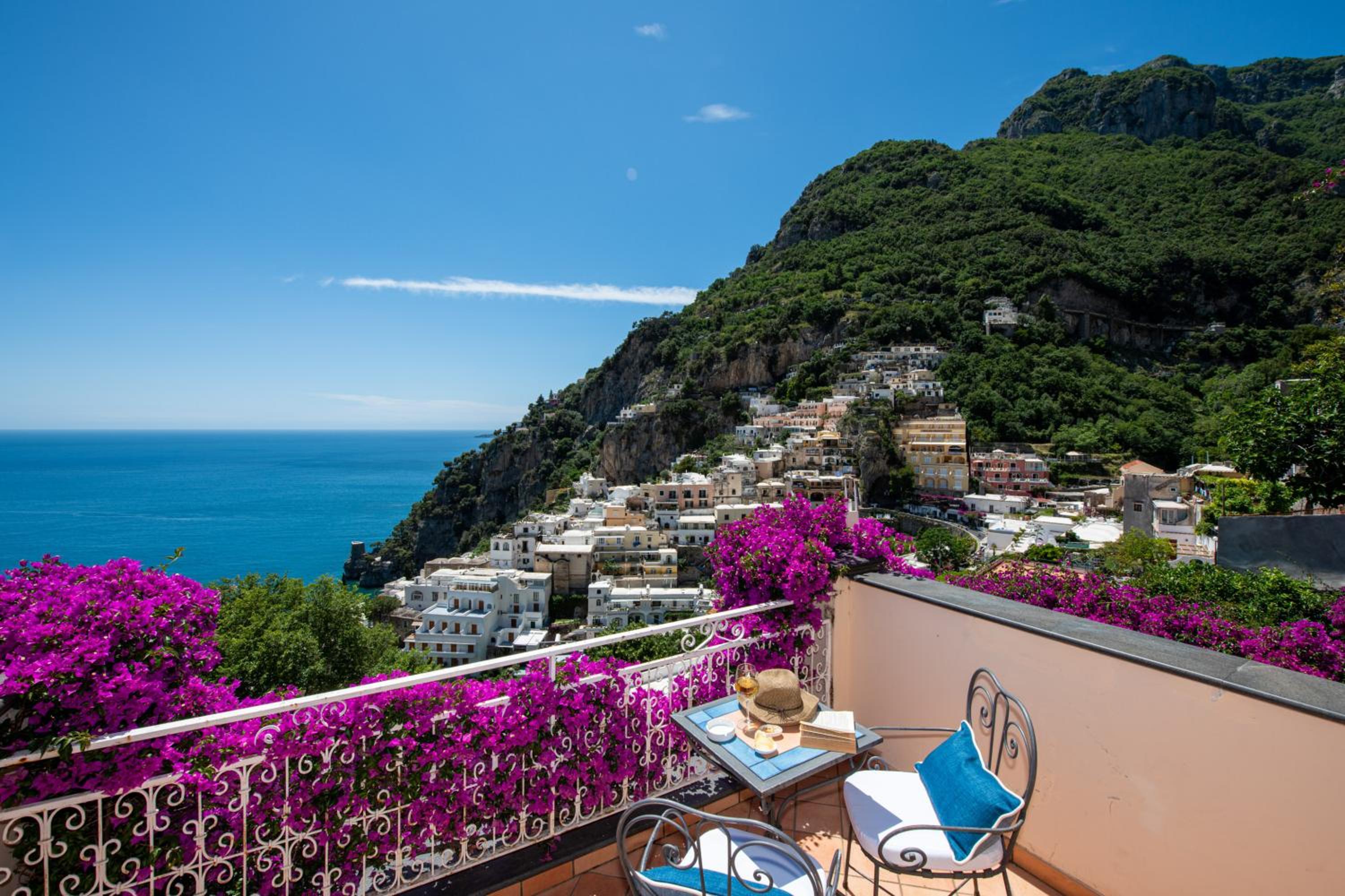 Double Room with Sea View - Photo 35