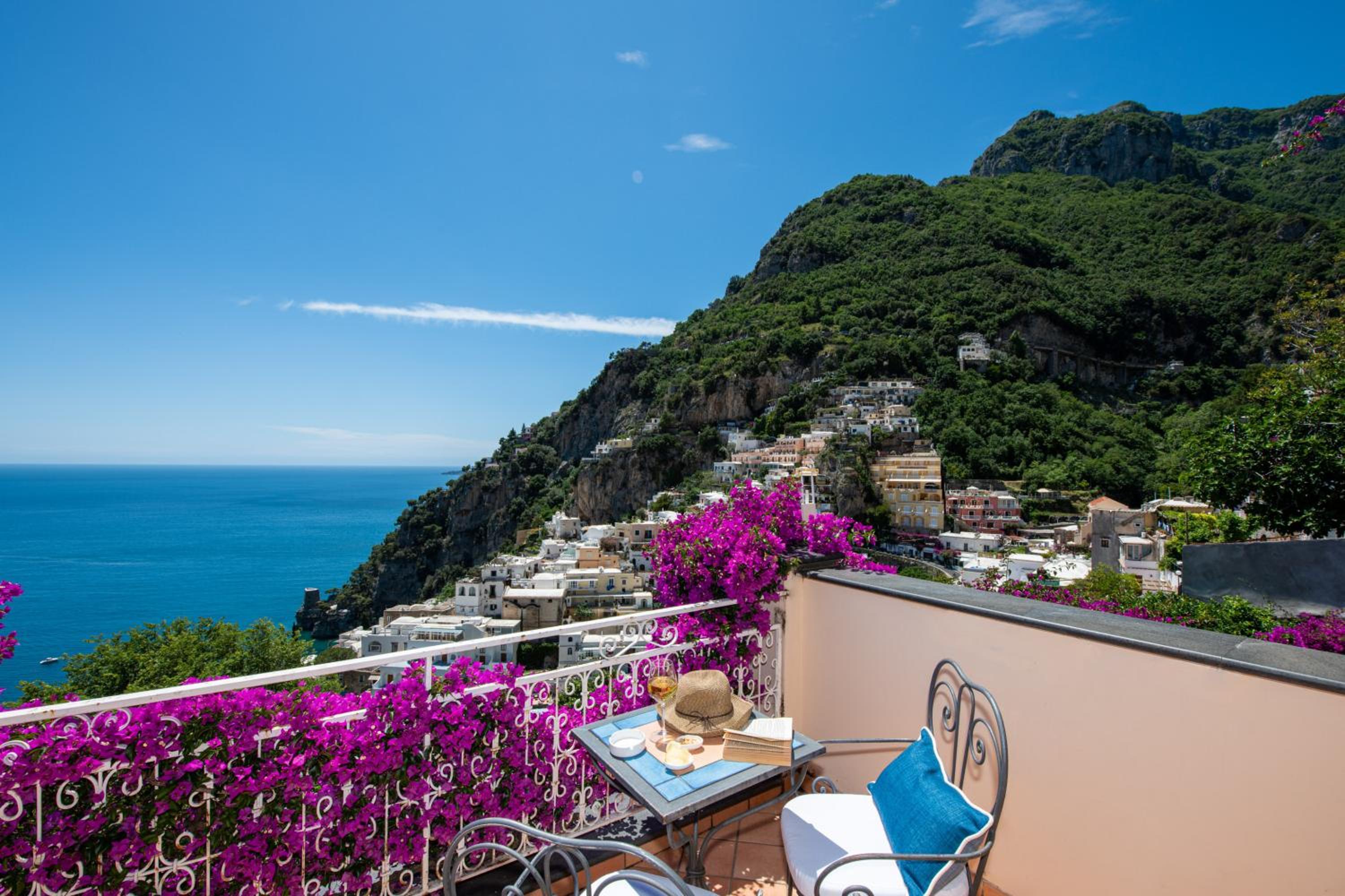 Double Room with Sea View - Photo 36