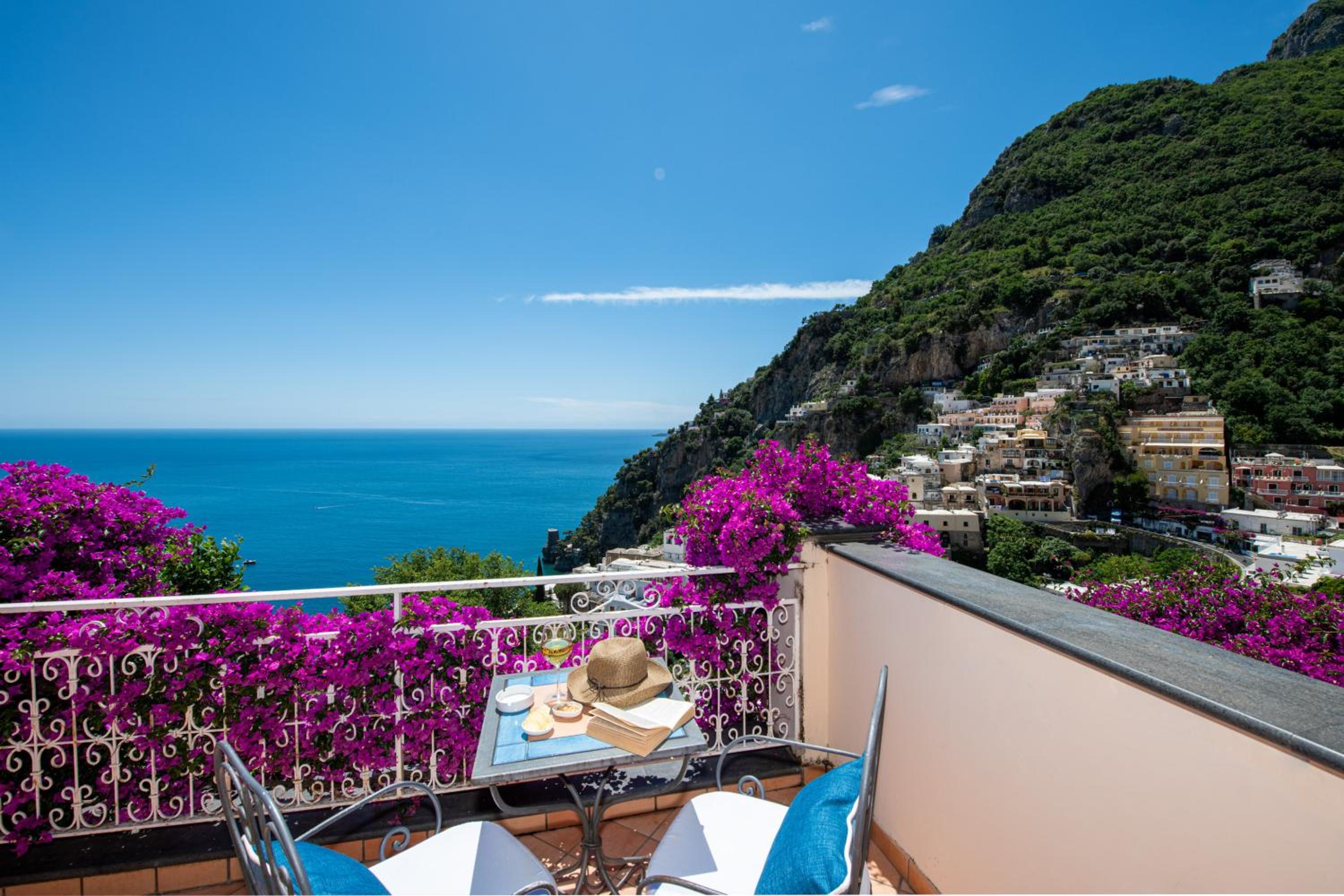 Double Room with Sea View - Photo 31