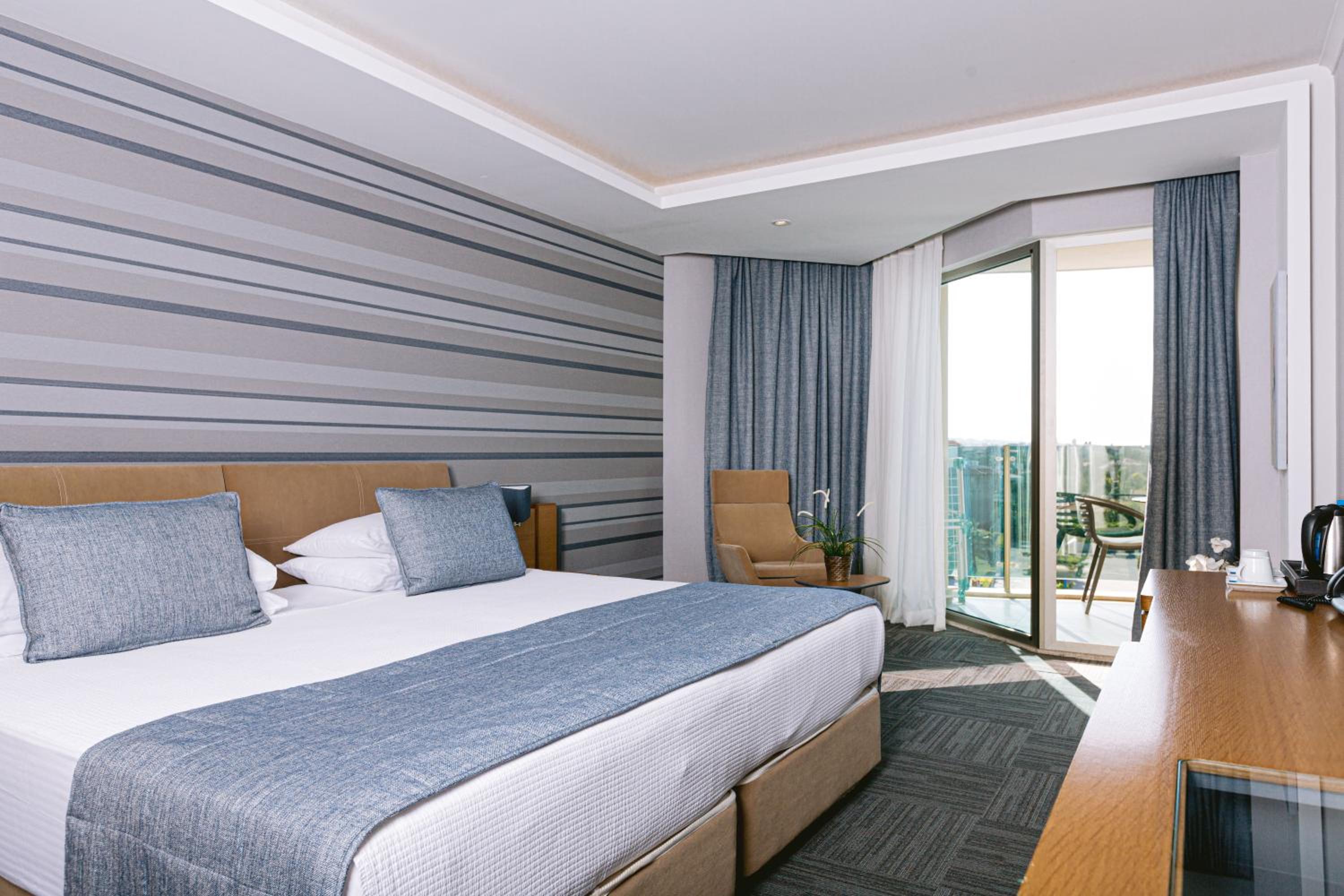 Deluxe Double or Twin Room - Photo 5
