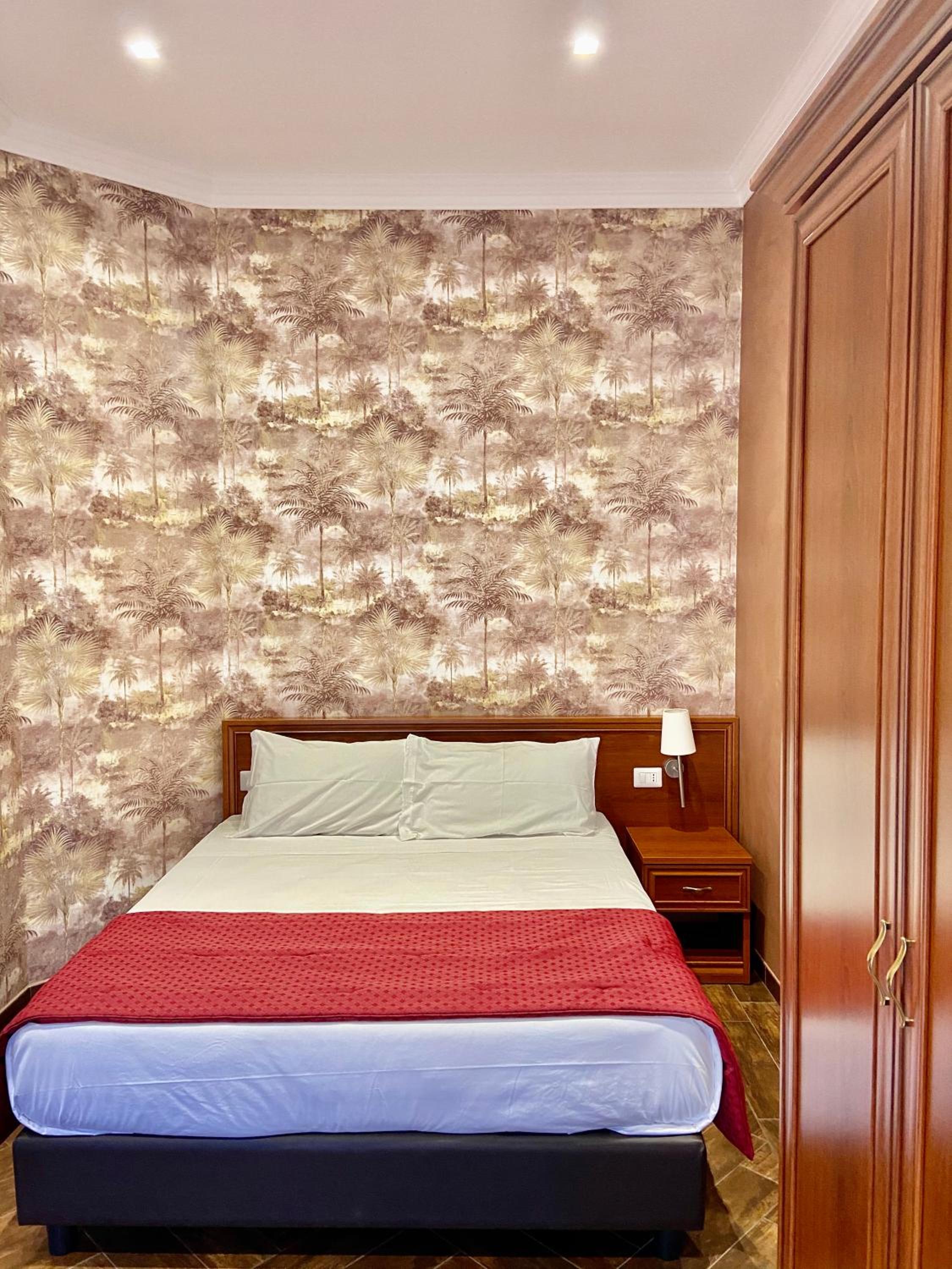 Double Room with Garden View - Photo 12